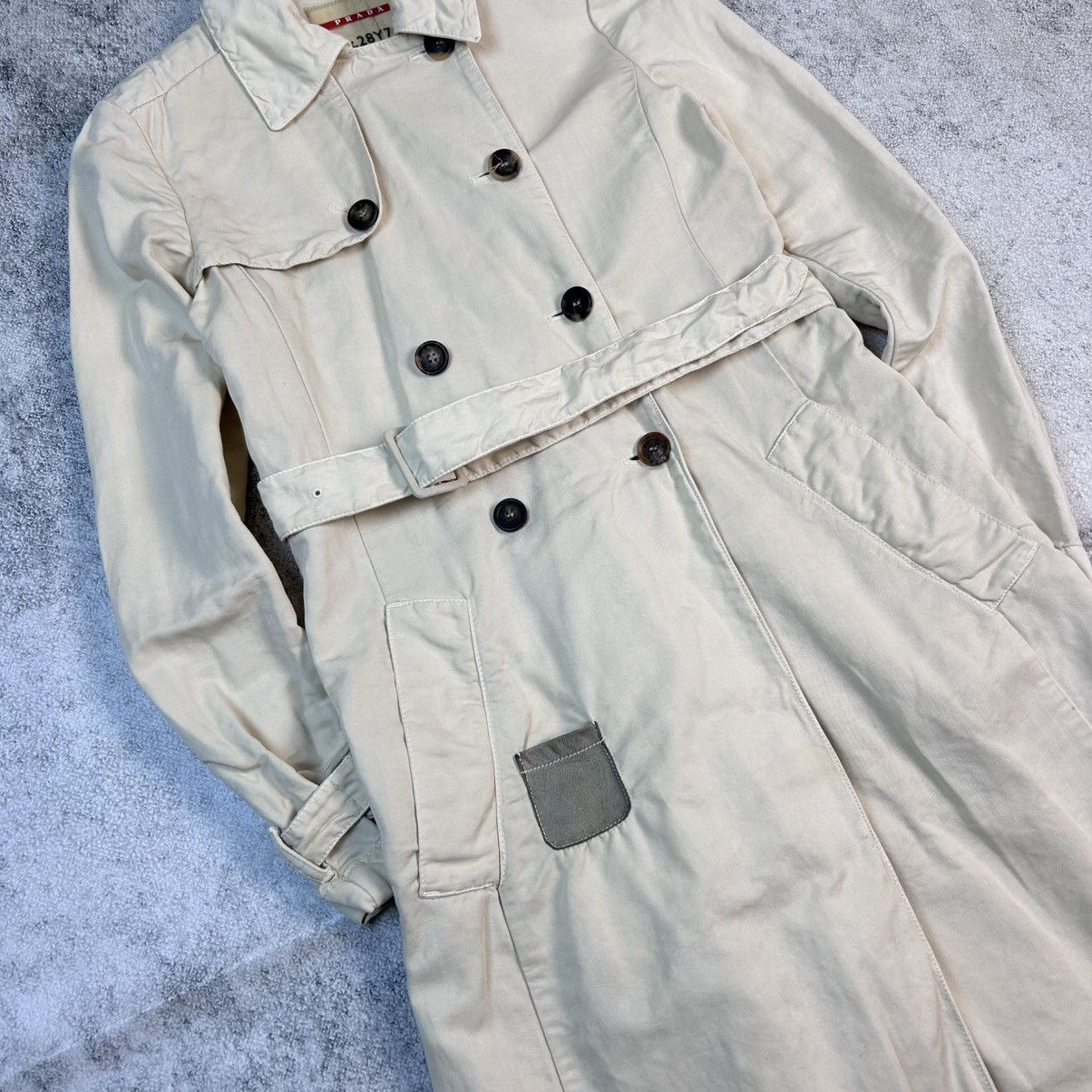 Prada Luxury Trench Coat Prada Women's Double-Breasted Size XS / US 0-2 / IT 36-38 - 4 Thumbnail