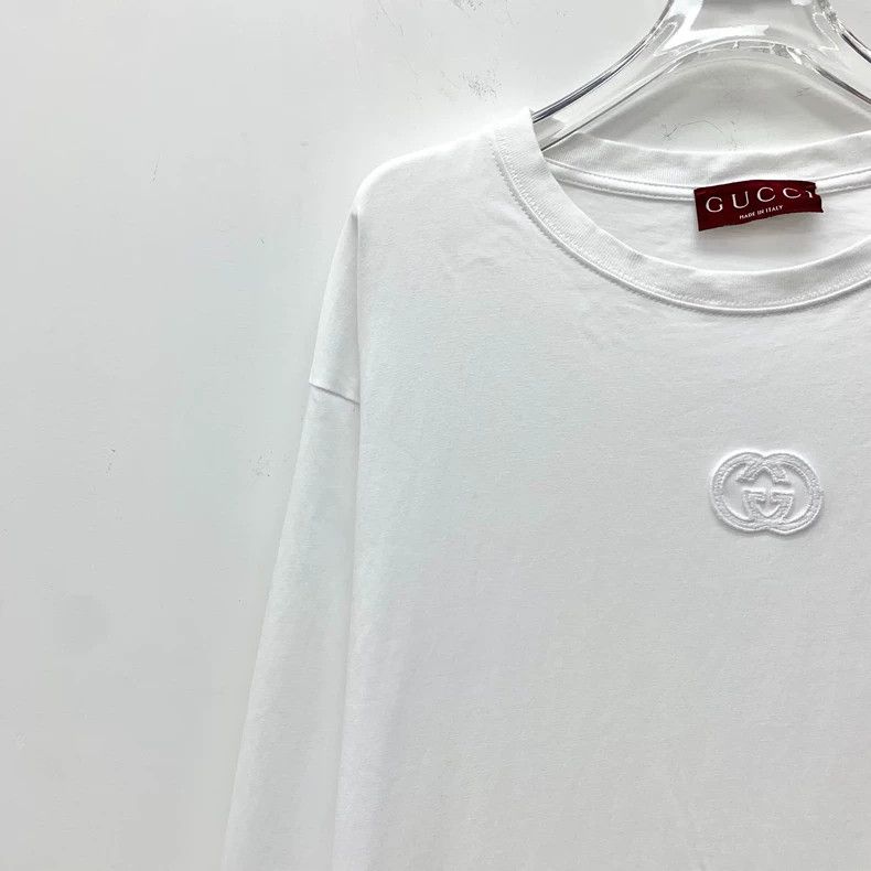Gucci Gucci White logo embroidered cotton round-neck long-sleeved Size US M / EU 48-50 / 2 - 3 Thumbnail