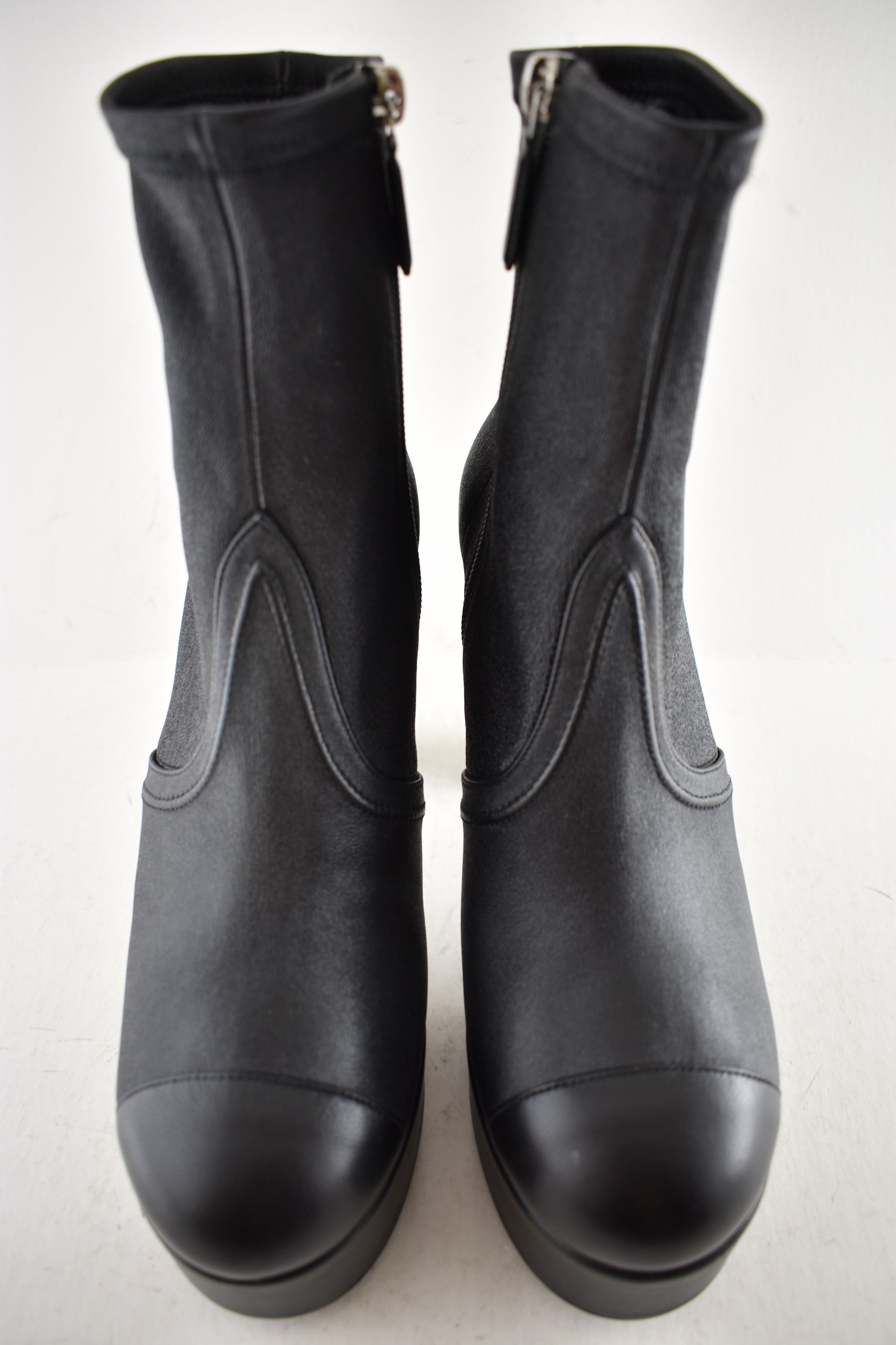 Chanel Chanel 24K Black Short Ankle Platform Block Heel Bootie 39.5 Size US 9.5 / IT 39.5 - 7 Thumbnail