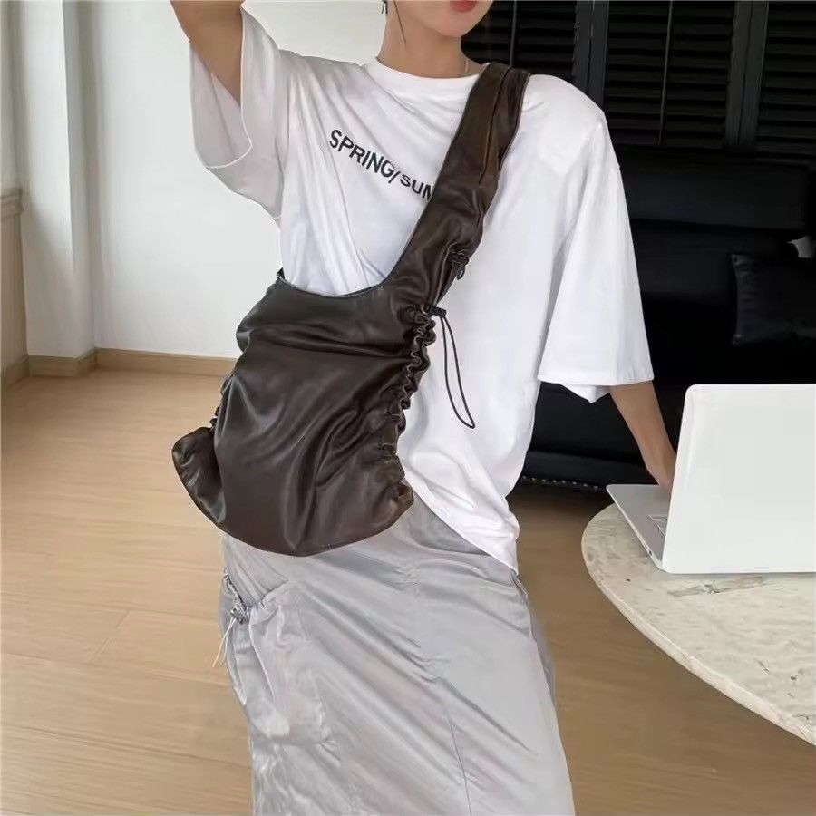 Designer Retro Streetwear PU Leather Pleated Trendy Crossbody Bag Size ONE SIZE - 3 Thumbnail