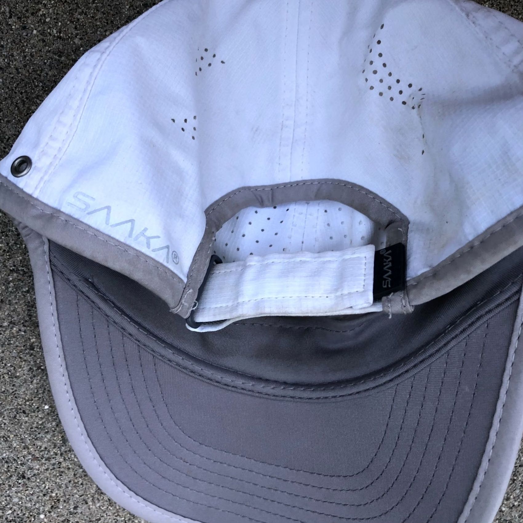 Vintage SAAKA Running Moisture Wicking Hat Men's White One Size Cap Adjustable Size ONE SIZE - 4 Thumbnail