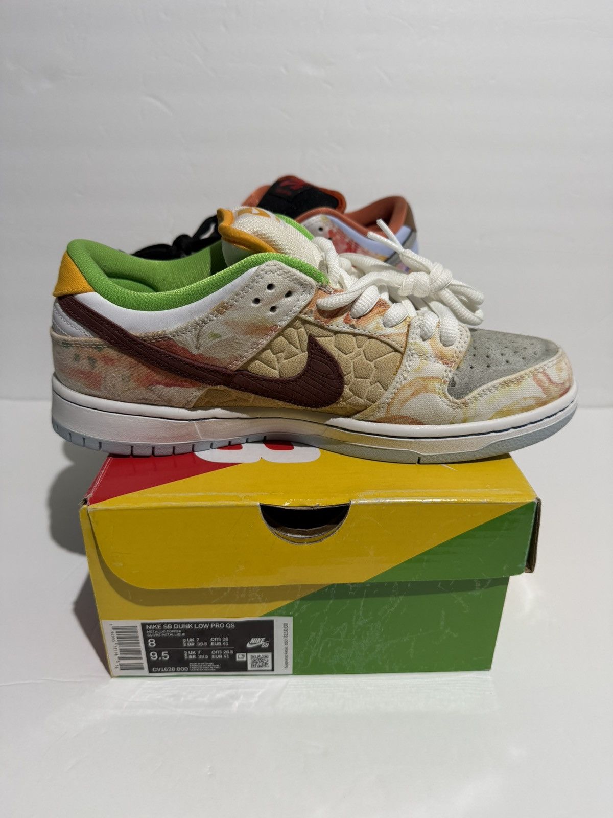 Nike Nike SB Dunk Low Size US 8 / EU 41 - 2 Thumbnail