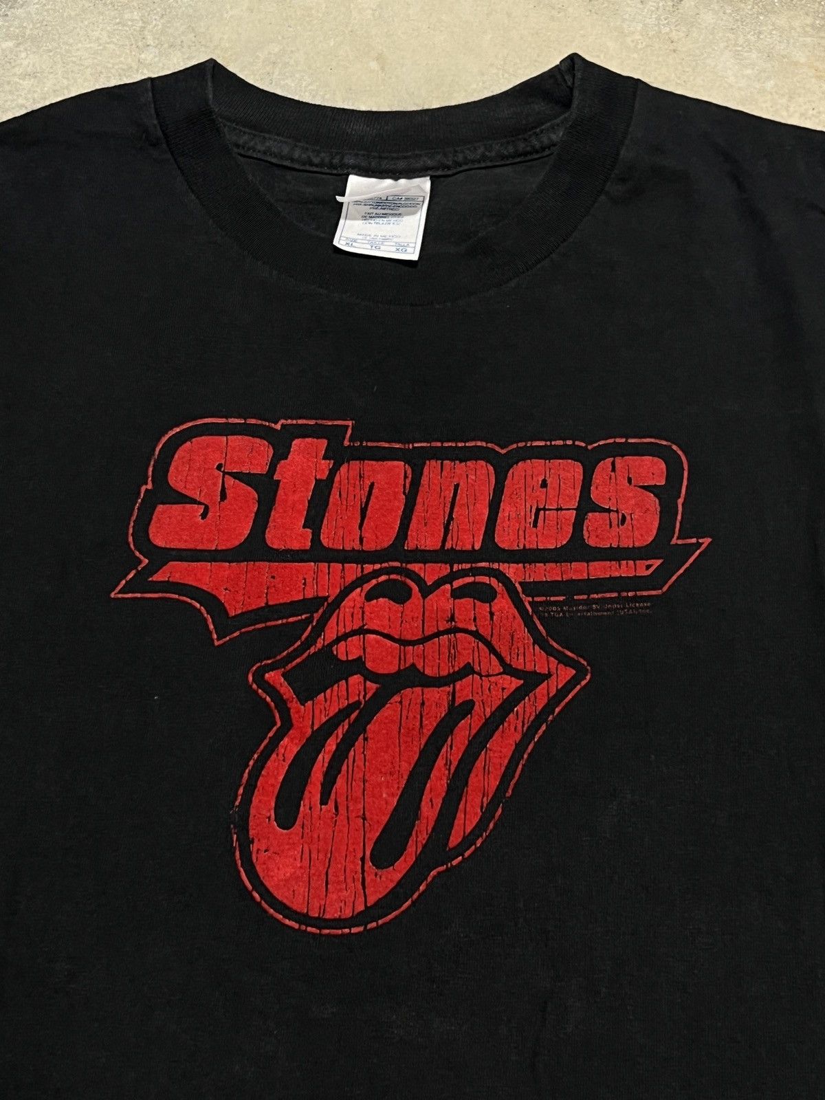 Vintage Vintage The Rolling Stones Lips Velvet Print Band Tee Size US XL / EU 56 / 4 - 2 Thumbnail