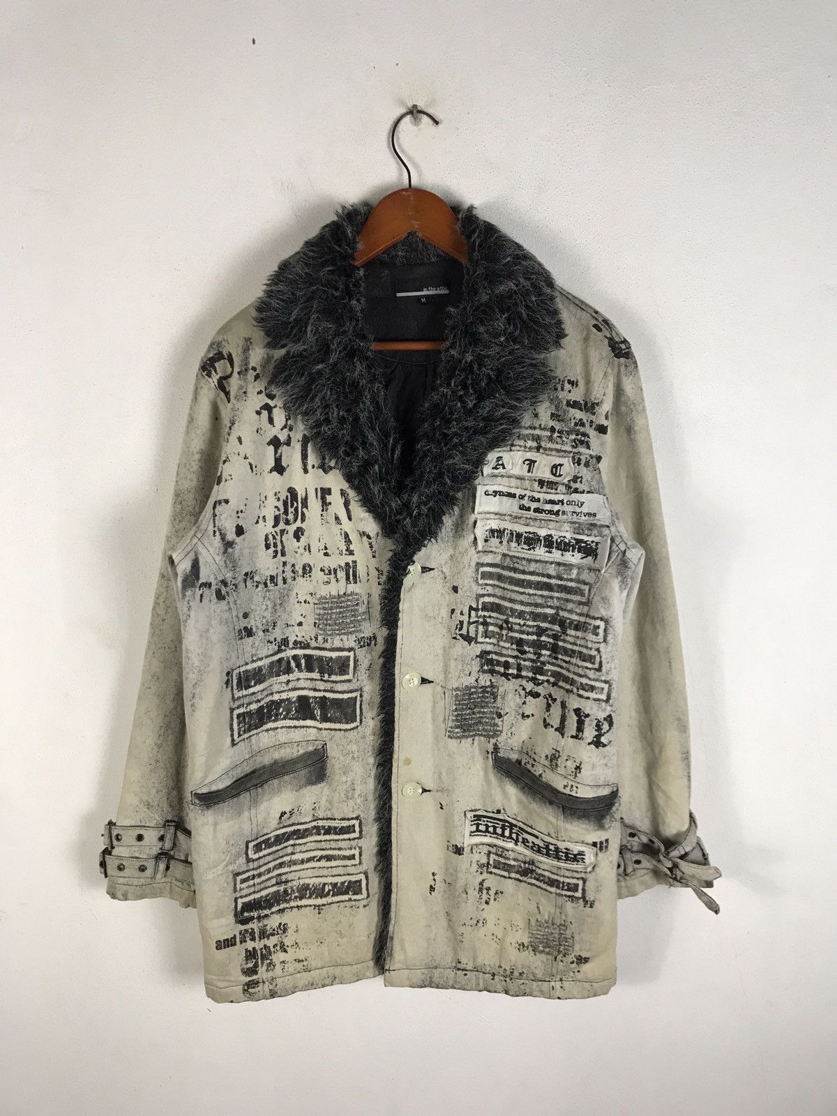 In The Attic IN THE ATTIC Punk Grunge Distressed Graffiti Faux Fur Jacket Size US M / EU 48-50 / 2 - 5 Thumbnail