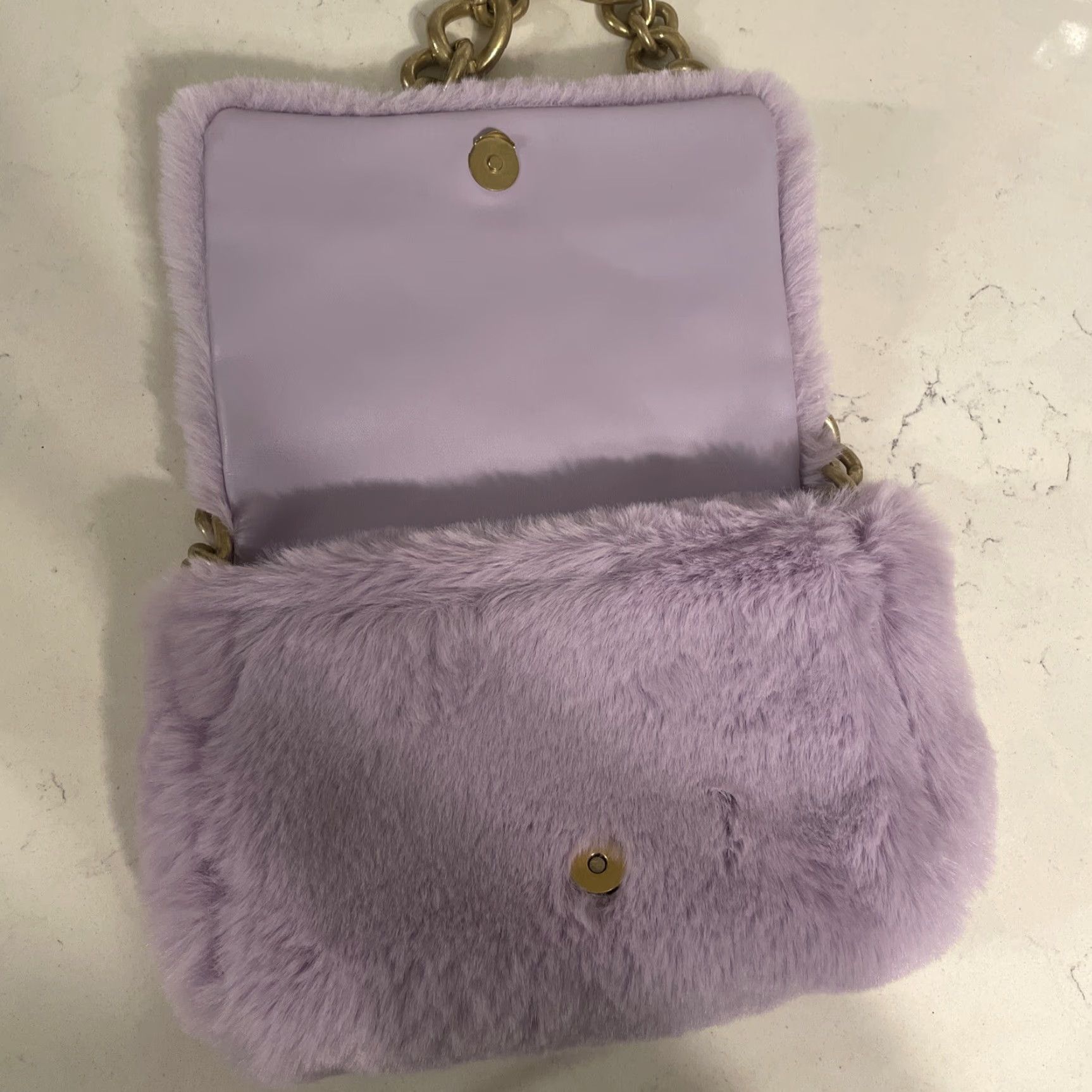 Zara New Gorgeous Zara Purple Faux Fur Small Shoulder Bag Chunky Gold Chain Strap Nwt Size ONE SIZE - 4 Thumbnail
