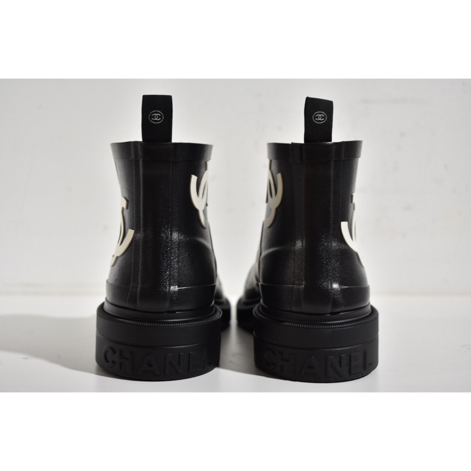 Chanel 23A All Over Logo Rubber Low Top Short Ankle Rain Boots 39 Size US 9 / IT 39 - 10 Thumbnail
