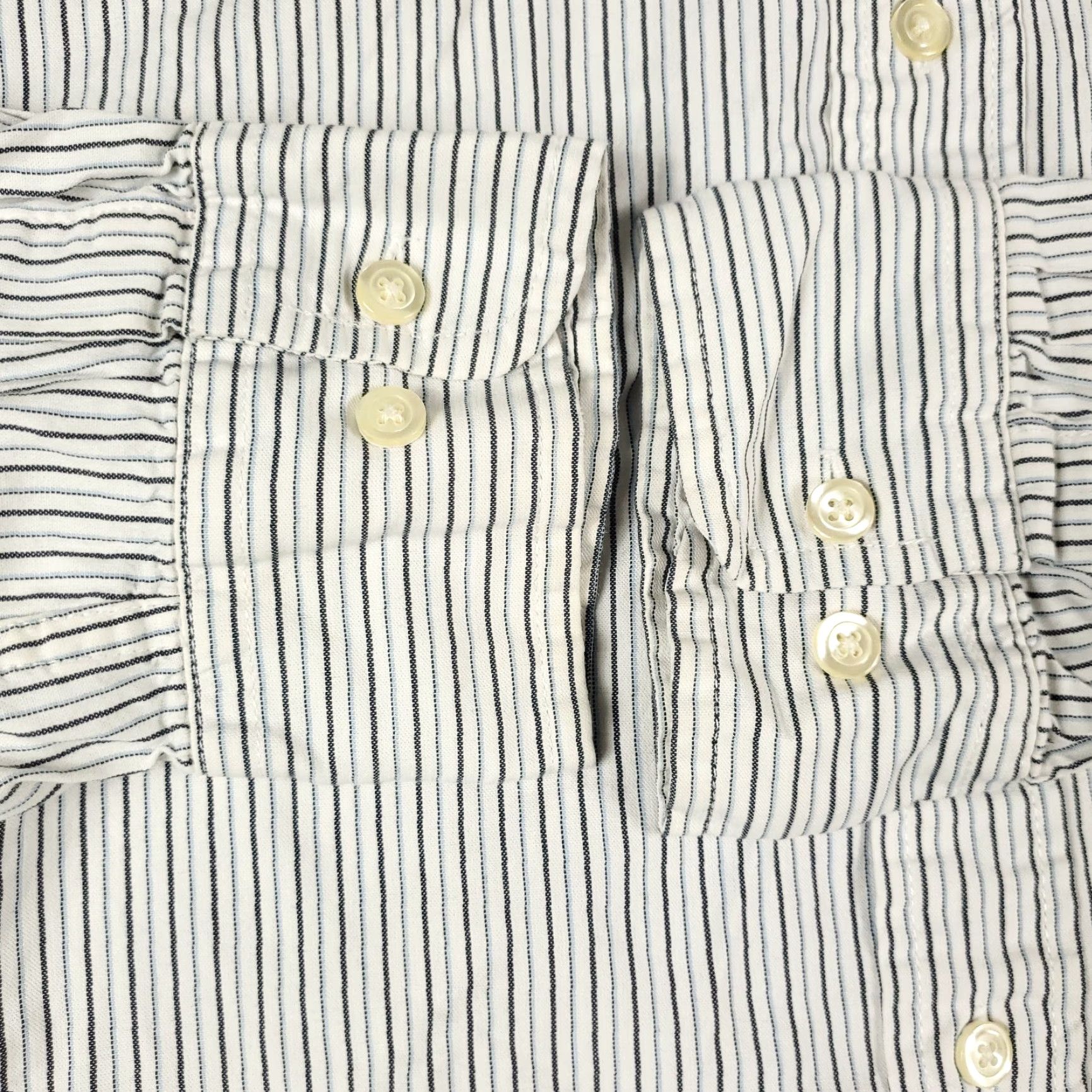 American Eagle Outfitters American Eagle Button-Up Shirt Mens Medium Gray White Striped Long Sleeve Collared Size US M / EU 48-50 / 2 - 3 Thumbnail