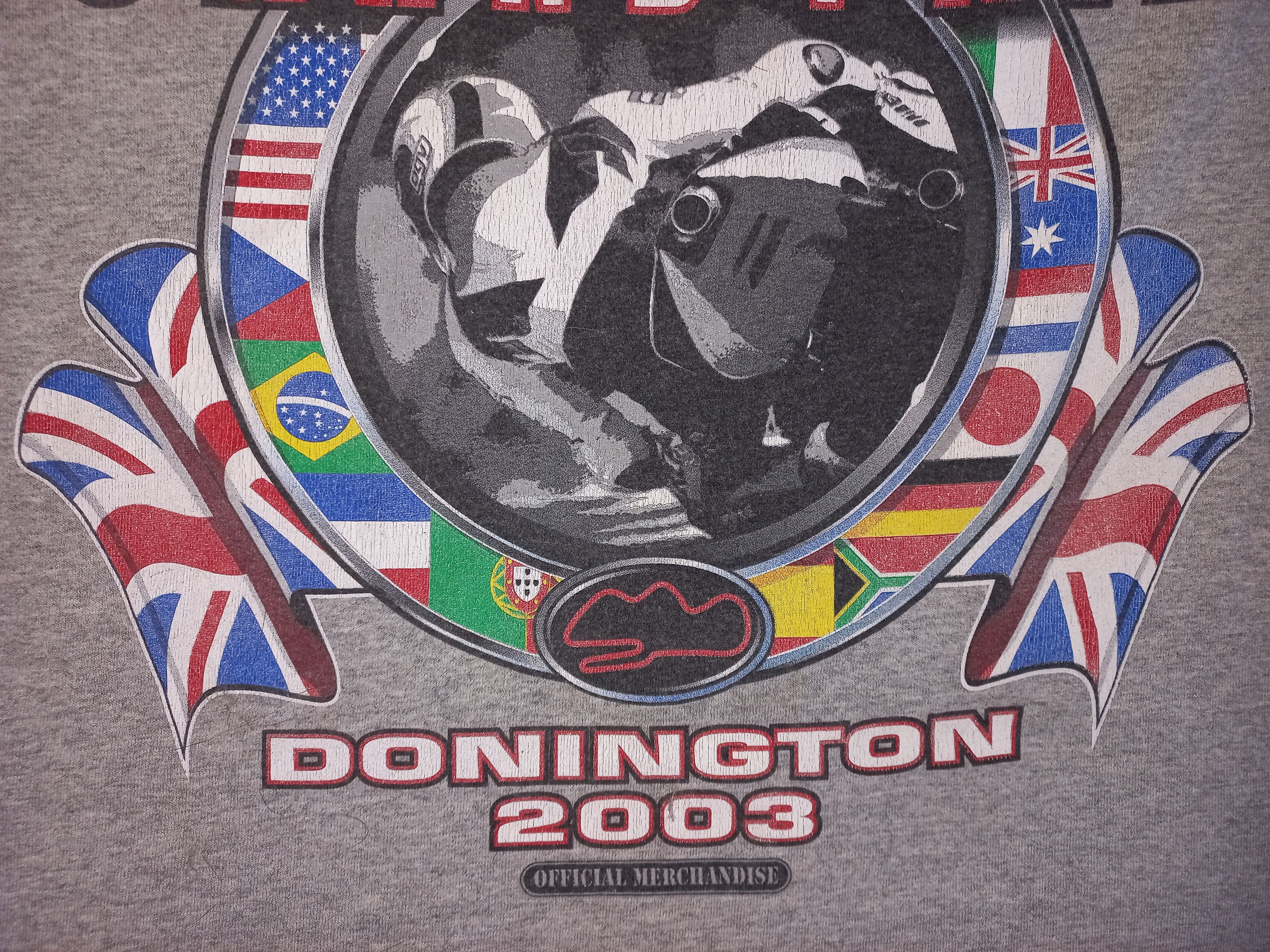 Gildan Vintage MotoGP British Grand Prix 2003 shirt (Size 2XL) Size US XXL / EU 58 / 5 - 8 Thumbnail