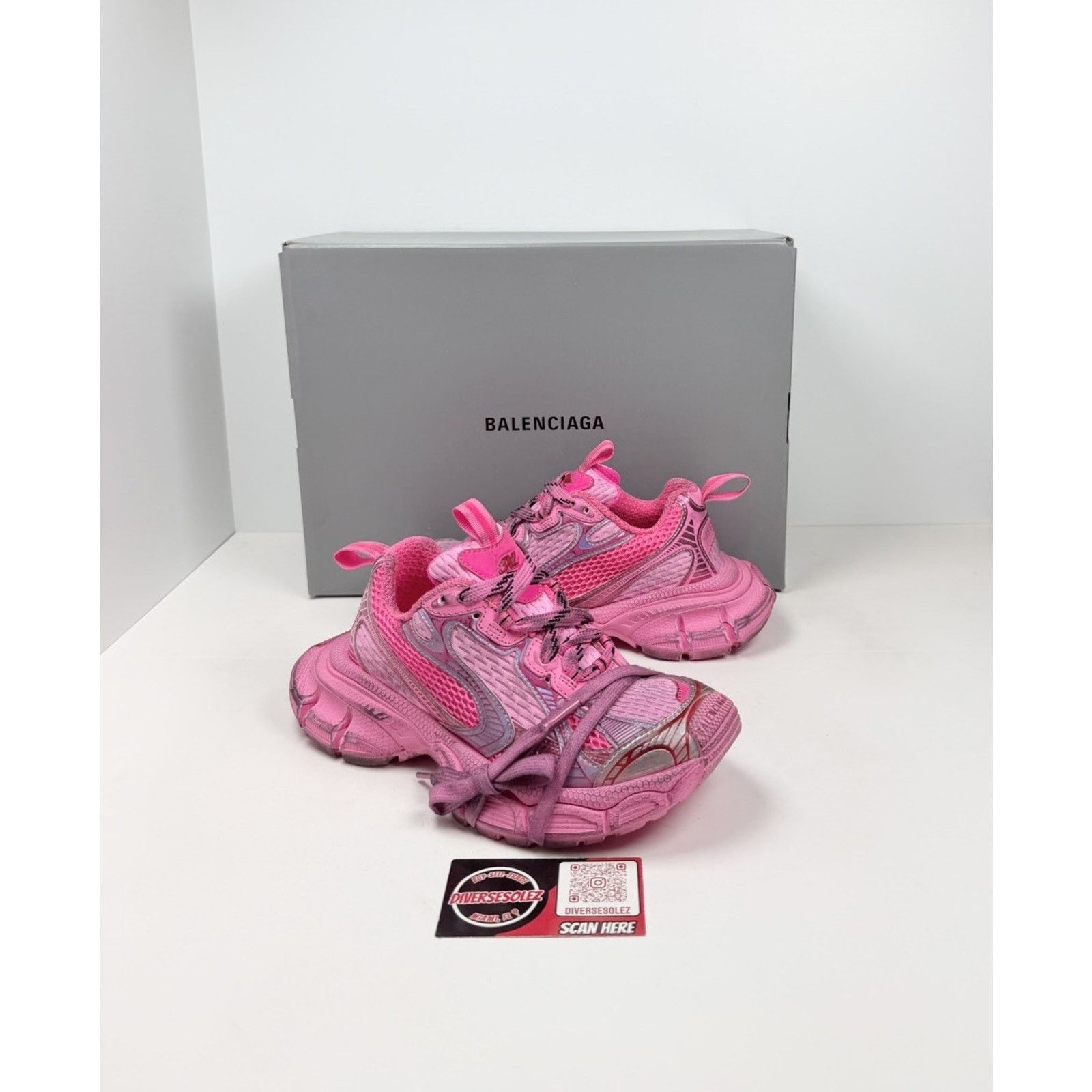 Balenciaga Size 34EU/4W - Balenciaga 3XL Pink Distressed NEW Size US 4 / IT 34 - 1 Thumbnail