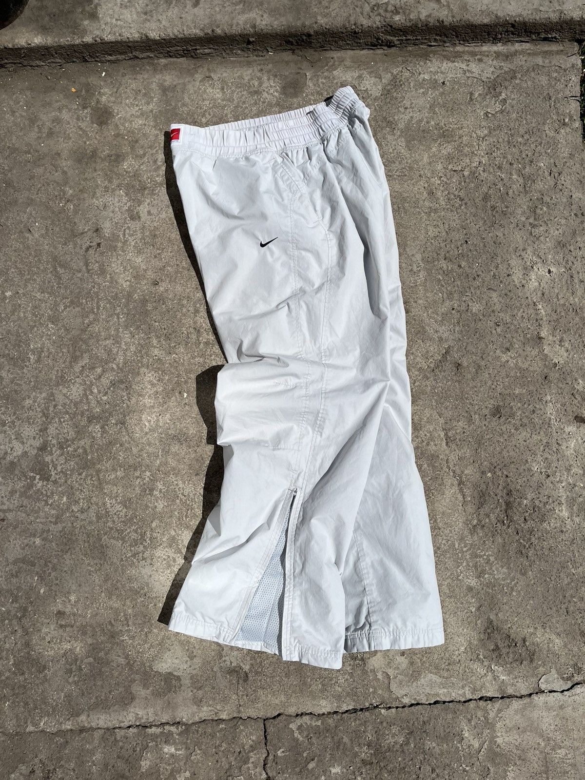 Nike 🌫️NIKE FLIGHT VINTAGE PARACHUTE NYLON PANTS Size US 33 - 1 Thumbnail