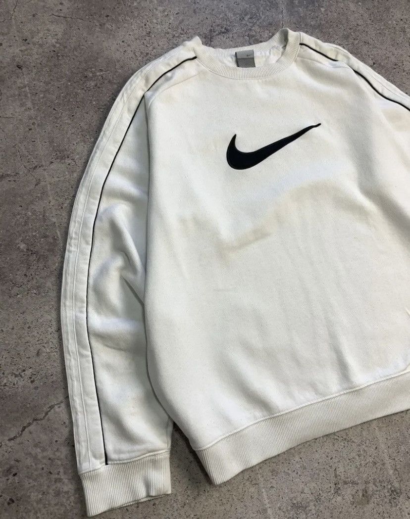 Other Nike Sweater Vintage Faded Big Logo Size US XL / EU 56 / 4 - 4 Thumbnail