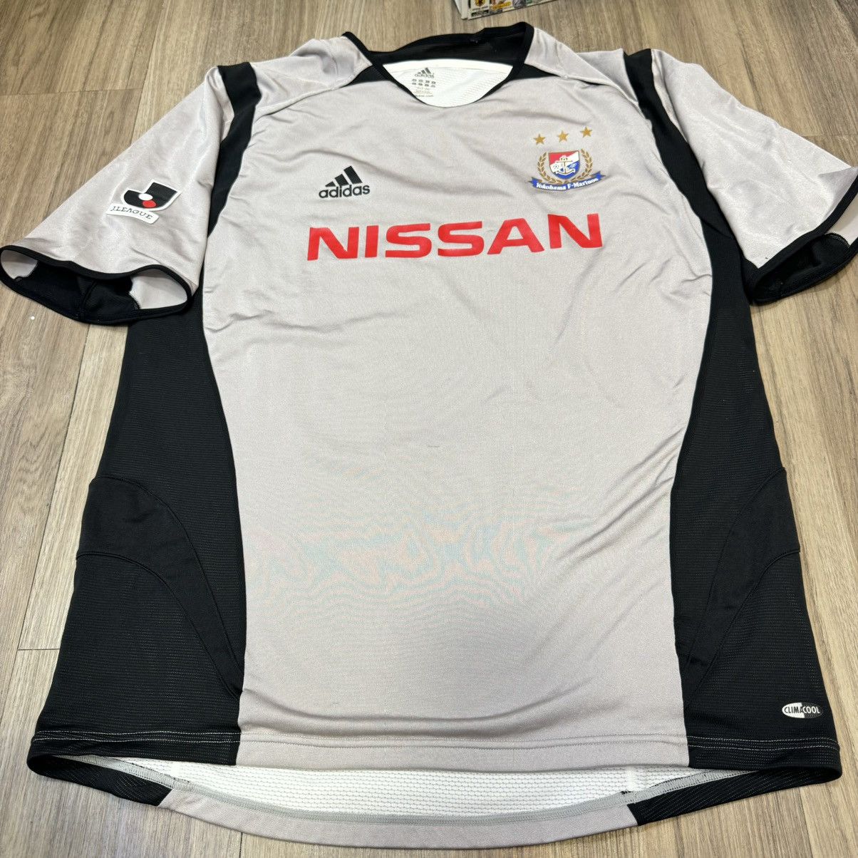 Adidas × Japanese Brand Yokohama F.Marinos 05/06 player issue away shirt Size US L / EU 52-54 / 3 - 1 Thumbnail