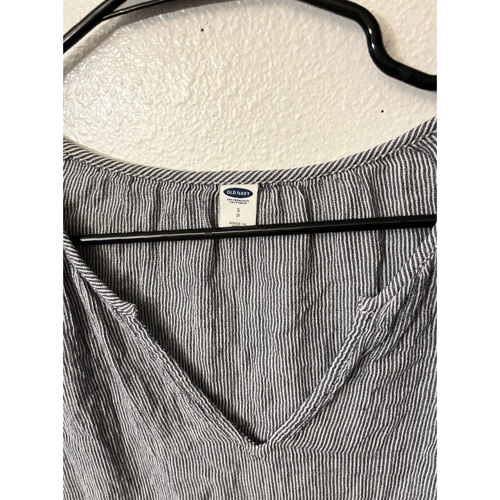 Old Navy Old Navy Women's T-Shirt Size S Blue Striped V-Neck Long Sleeve Casual Breathable Classic Size S / US 4 / IT 40 - 2 Thumbnail