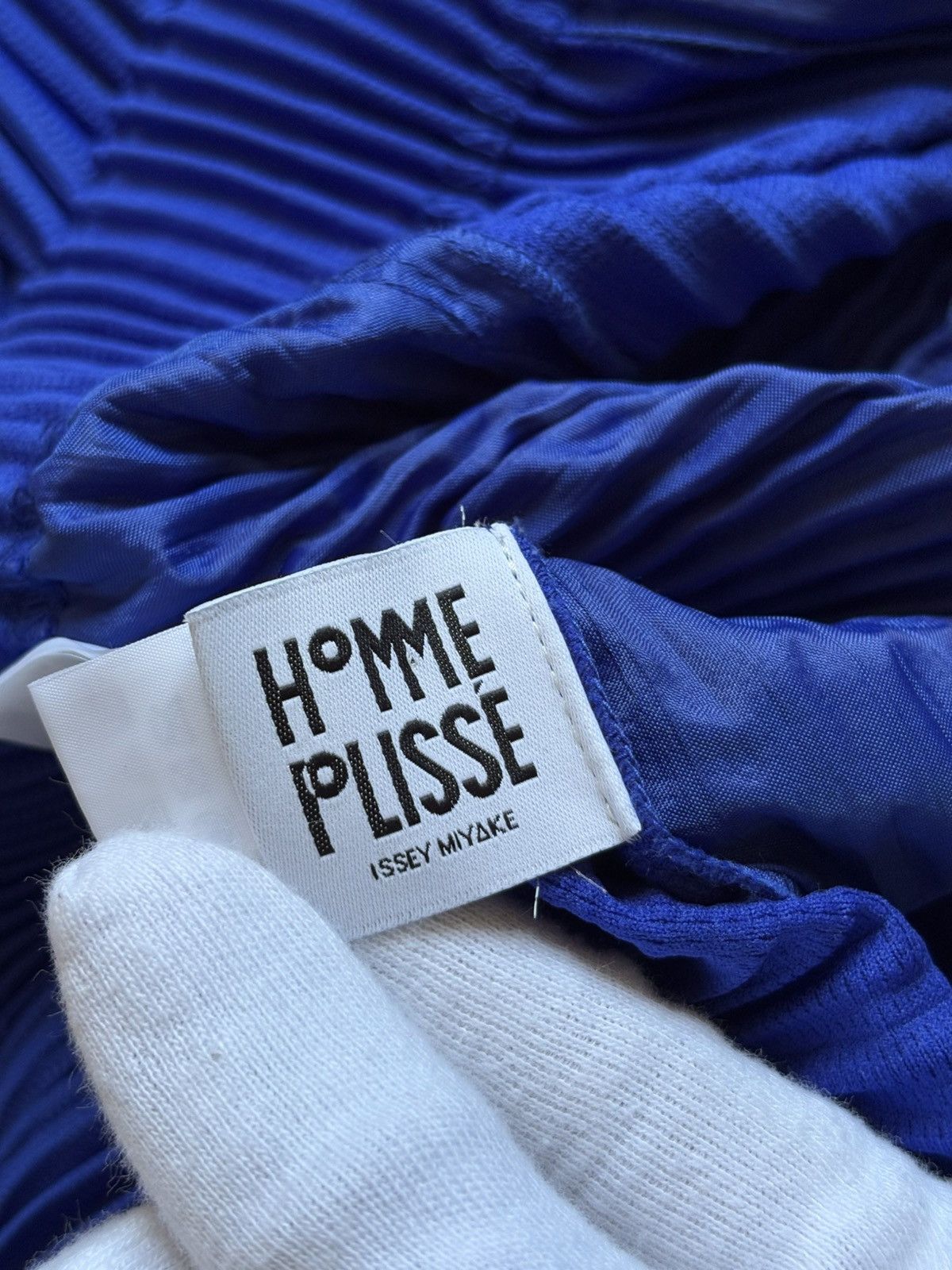 Homme Plisse Issey Miyake Homme Issey Miyake Blue Pleated Plisse Trouser Size US 32 / EU 48 - 4 Thumbnail
