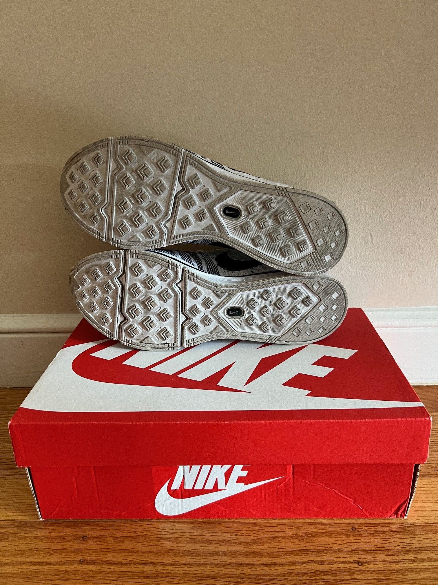 Nike Nike Flyknit Trainer White/Black Size US 8.5 / EU 41-42 - 6 Thumbnail