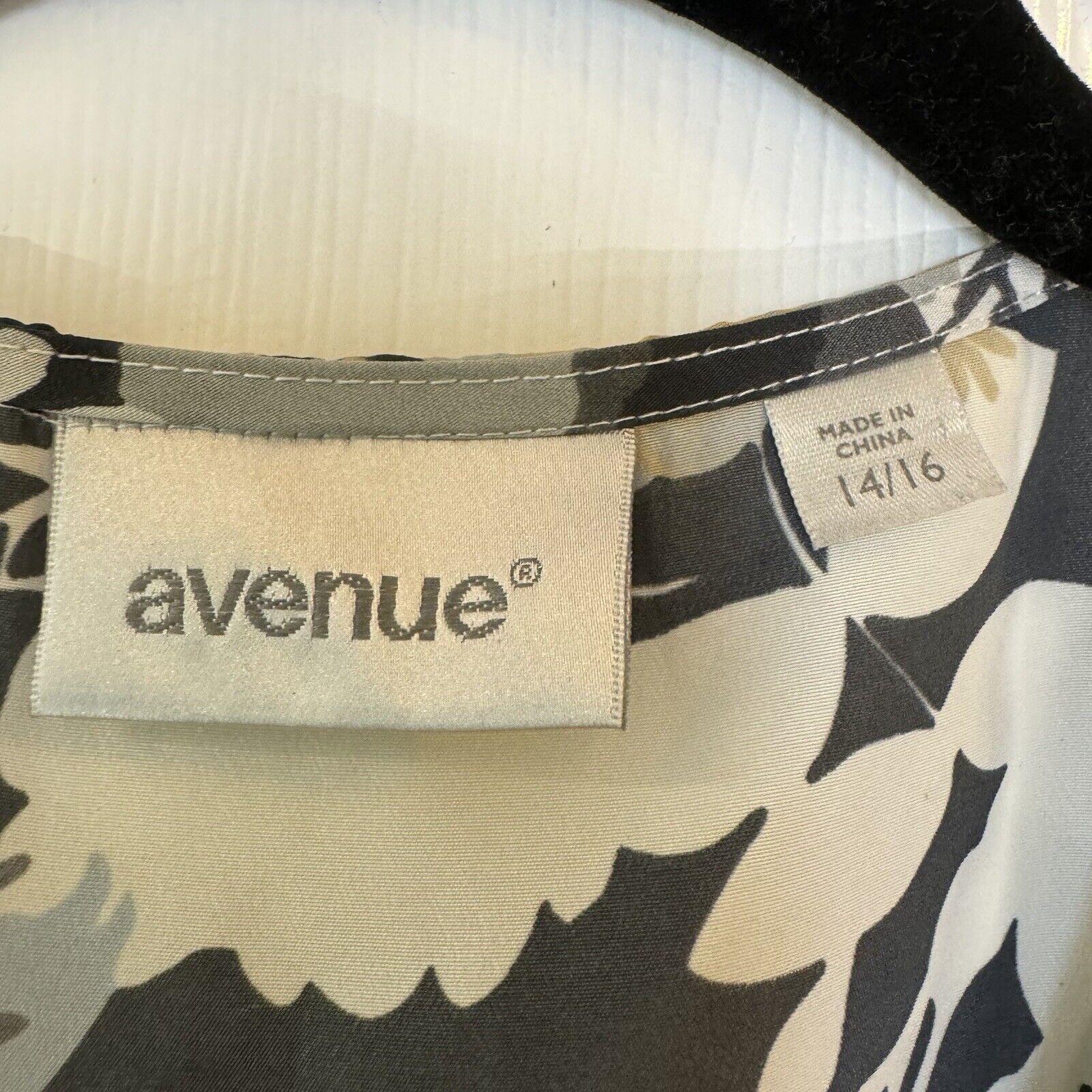 Avenue Avenue Blouse Top Floral Multicolor Appliqué Plus Size 14/16 Size XL / US 12-14 / IT 48-50 - 5 Thumbnail