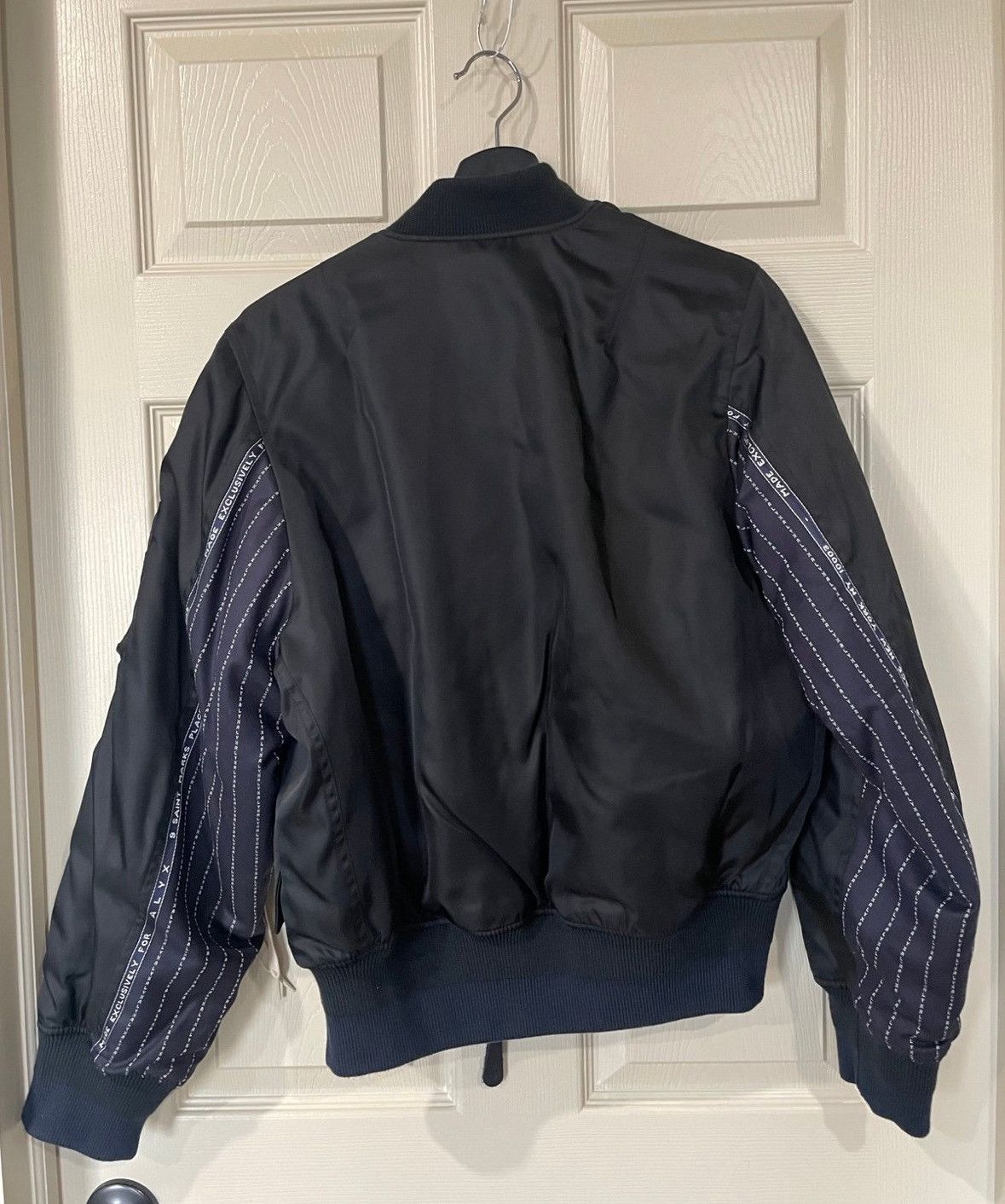 1017 ALYX 9SM × Alpha Industries AlYX Reversible Bomber jacket Size US S / EU 44-46 / 1 - 8 Thumbnail