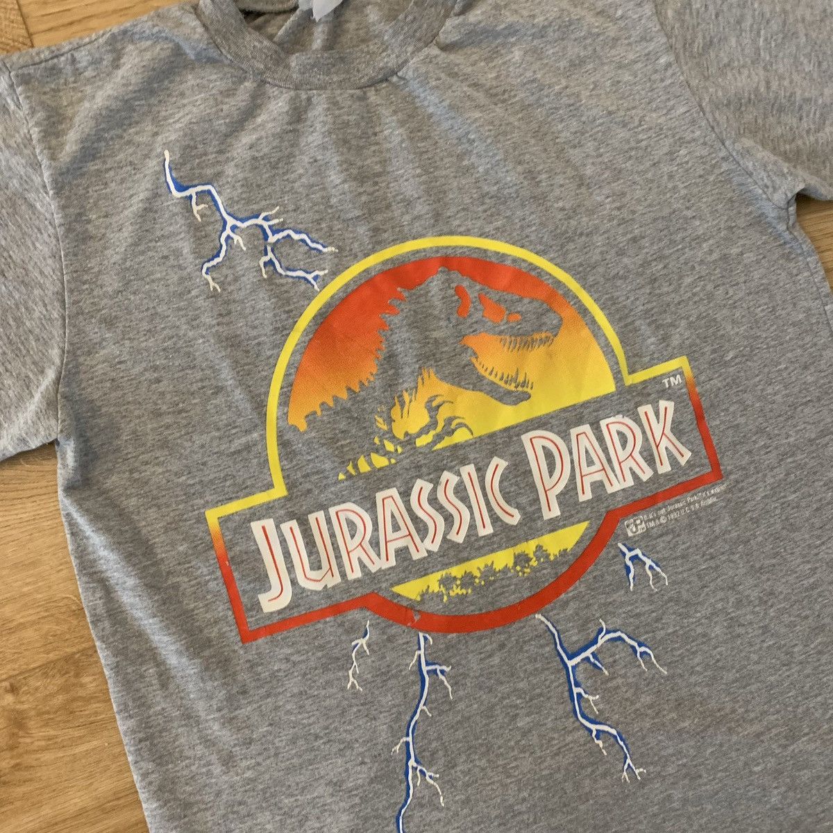 Vintage 90s Jurassic Park tee thunderbolts grey Size US S / EU 44-46 / 1 - 2 Thumbnail
