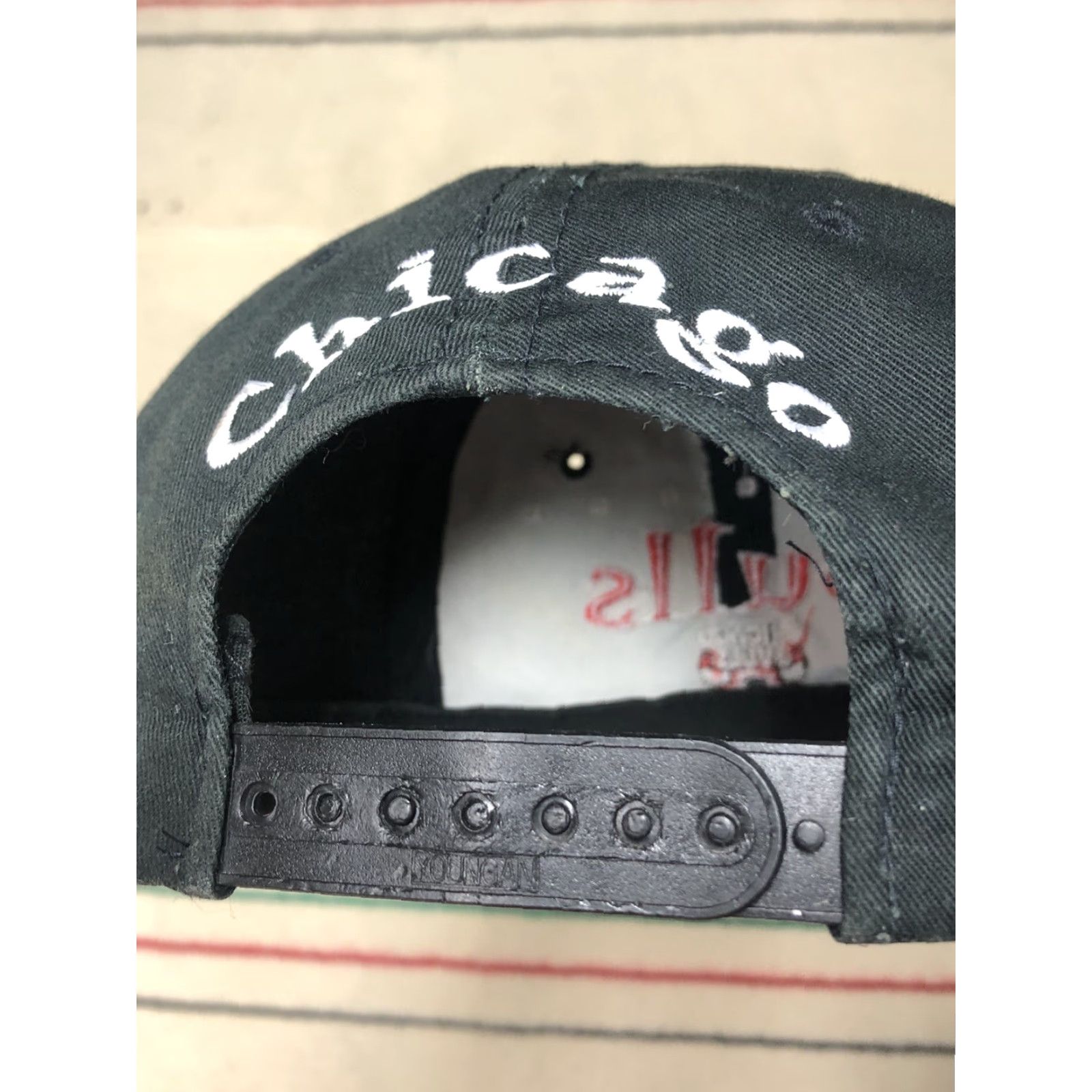 Sports Specialties VINTAGE Sports Specialties SnapBack Hat Chicago Bulls Rare Style Script Spellout Mens Adjustable Black Sports Specialties Hat Size ONE SIZE - 6 Thumbnail