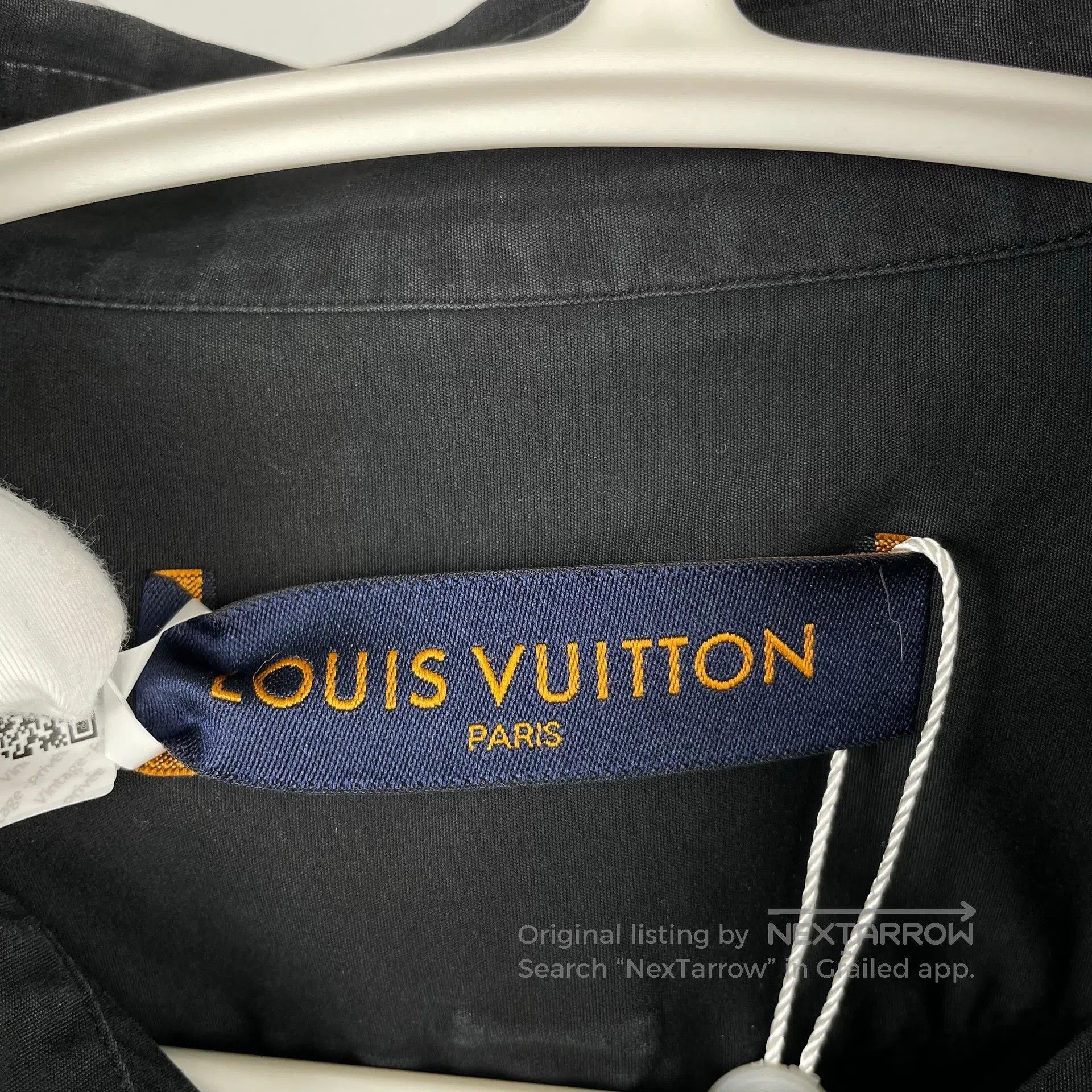 Louis Vuitton Louis Vuitton Black Shirt with Manual| Size US M / EU 48-50 / 2 - 5 Thumbnail