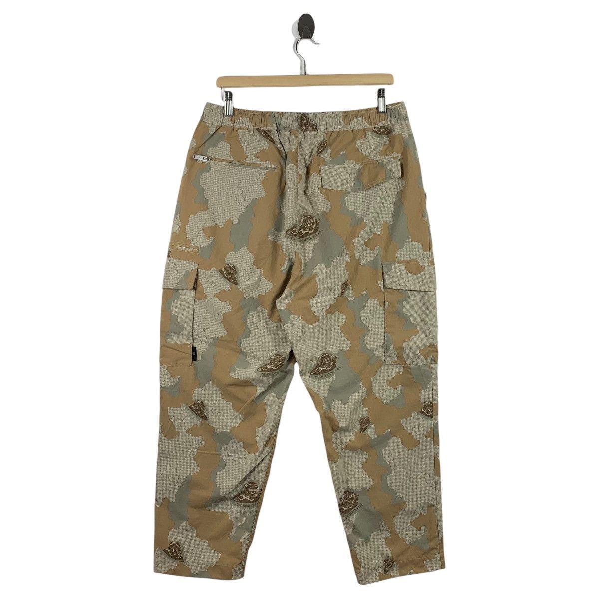 GU × Japanese Brand × Undercover GU X UNDERCOVER Camo full print cargo pants Size US 32 / EU 48 - 4 Thumbnail