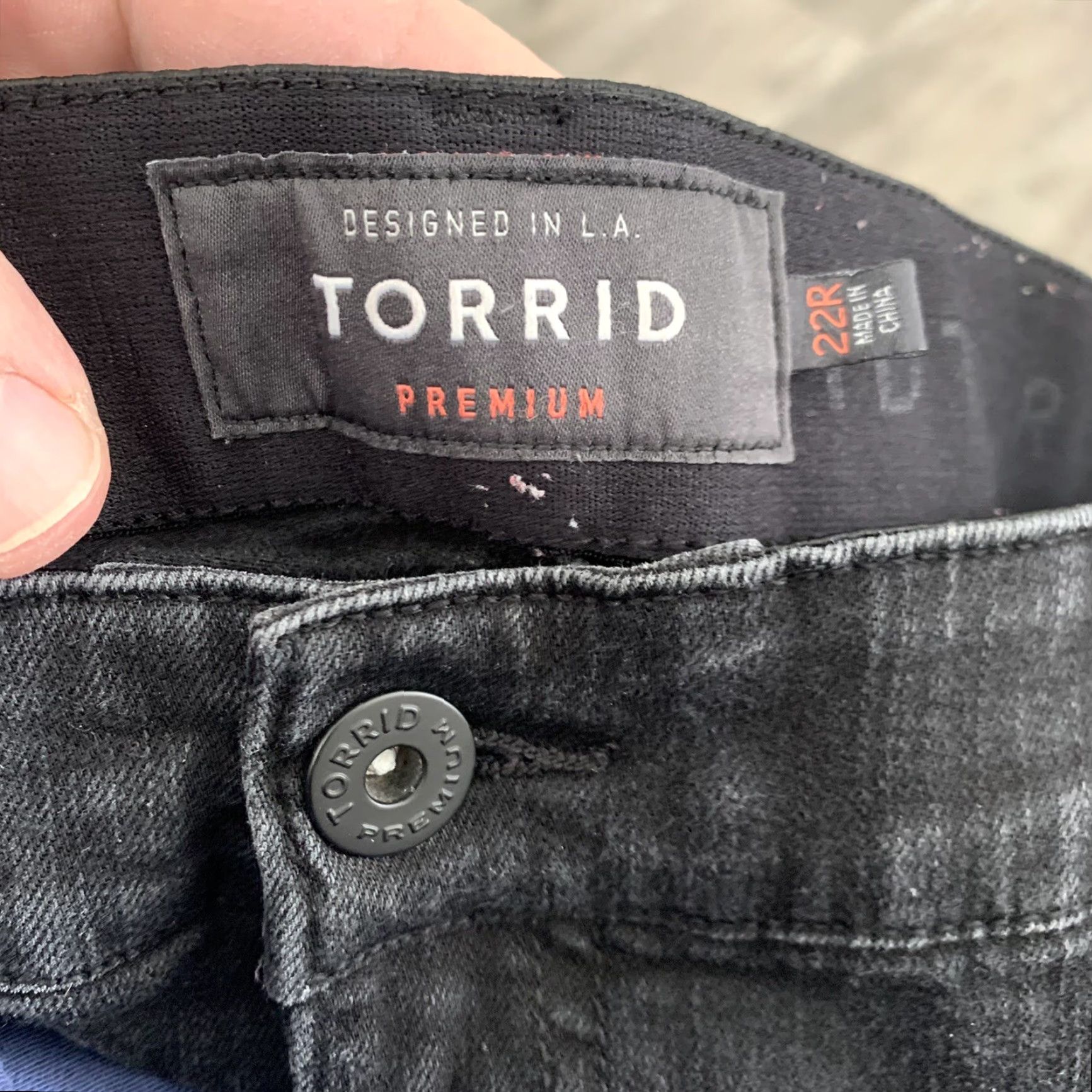 Torrid TORRID Premium Jeans Womens 22R Bombshell Skinny Soft Black Stretch Denim Zip Button 5-Pocket High Rise Distressed Modern American Size 40" / US 18 - 2 Thumbnail