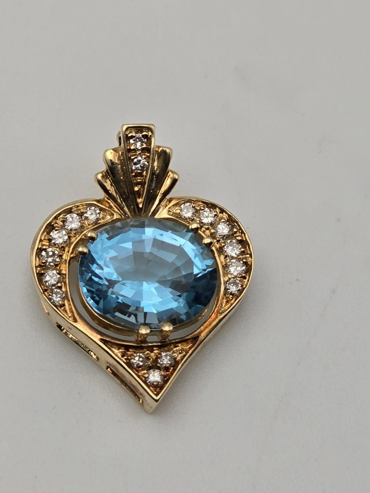 The Unbranded Brand Solid 14k Gold blue topaz Diamond Heart Pendant 5.3g Vintage Size ONE SIZE - 3 Thumbnail