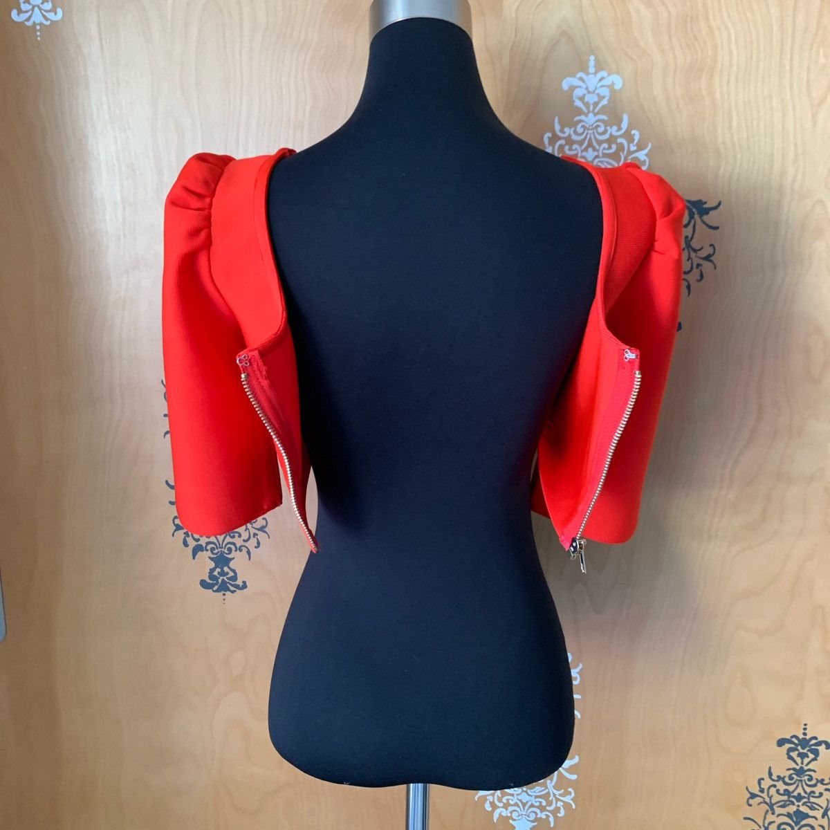 Designer Peplum Style Red Mid-Sleeve Crop Top Size M / US 6-8 / IT 42-44 - 9 Thumbnail