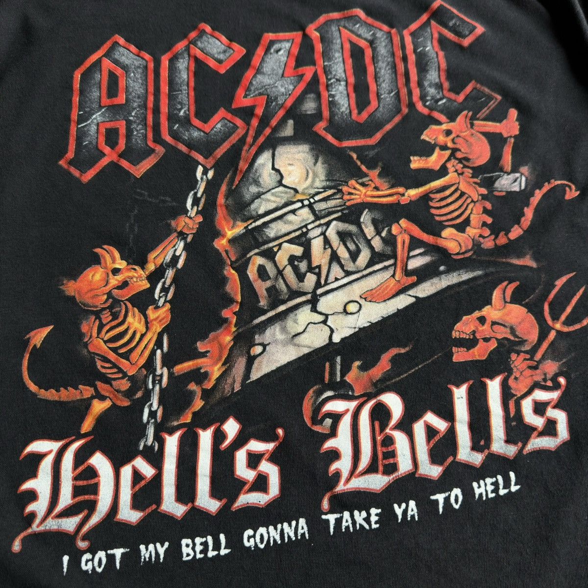 Band Tees Vintage y2k AC/DC Hells Bells Promo Band Tee Size US XL / EU 56 / 4 - 3 Thumbnail
