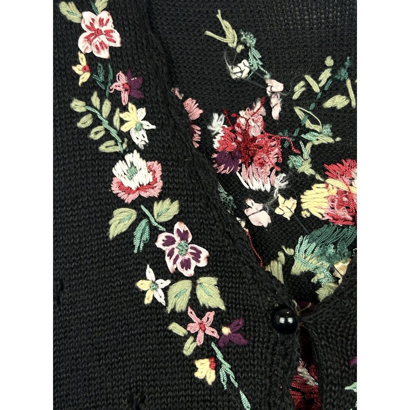 Vintage VINTAGE Capacity Embroidered Floral Knit Sweater Vest Womens M Petite Black Casual Cottage Grandma Size M / US 6-8 / IT 42-44 - 4 Thumbnail