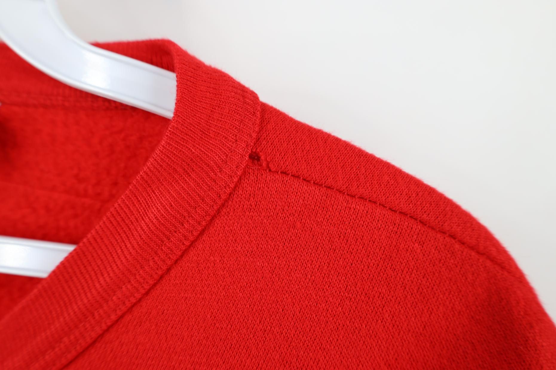 Vintage Vintage 80s 90s Streetwear Faded Henley Sweatshirt Red USA Size US S / EU 44-46 / 1 - 11 Thumbnail