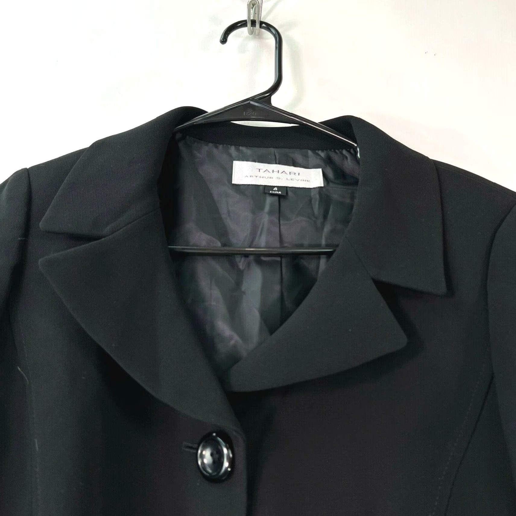 Vintage Tahari Blazer Womens Notch Lapel Lined Black Jacket Size 4 Jacket/Coat Short Sleeve 3-Button Single-Breasted 100% Polyester Dressy Modern Career Mens? Size S / US 4 / IT 40 - 3 Thumbnail