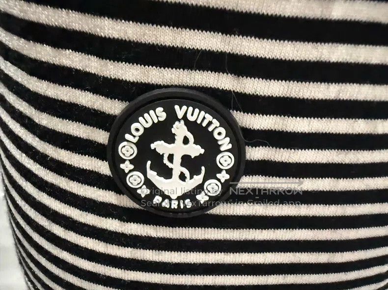 Louis Vuitton Louis Vuitton Nautical gold button logo cardigan sweater Size XS / US 0-2 / IT 36-38 - 5 Thumbnail