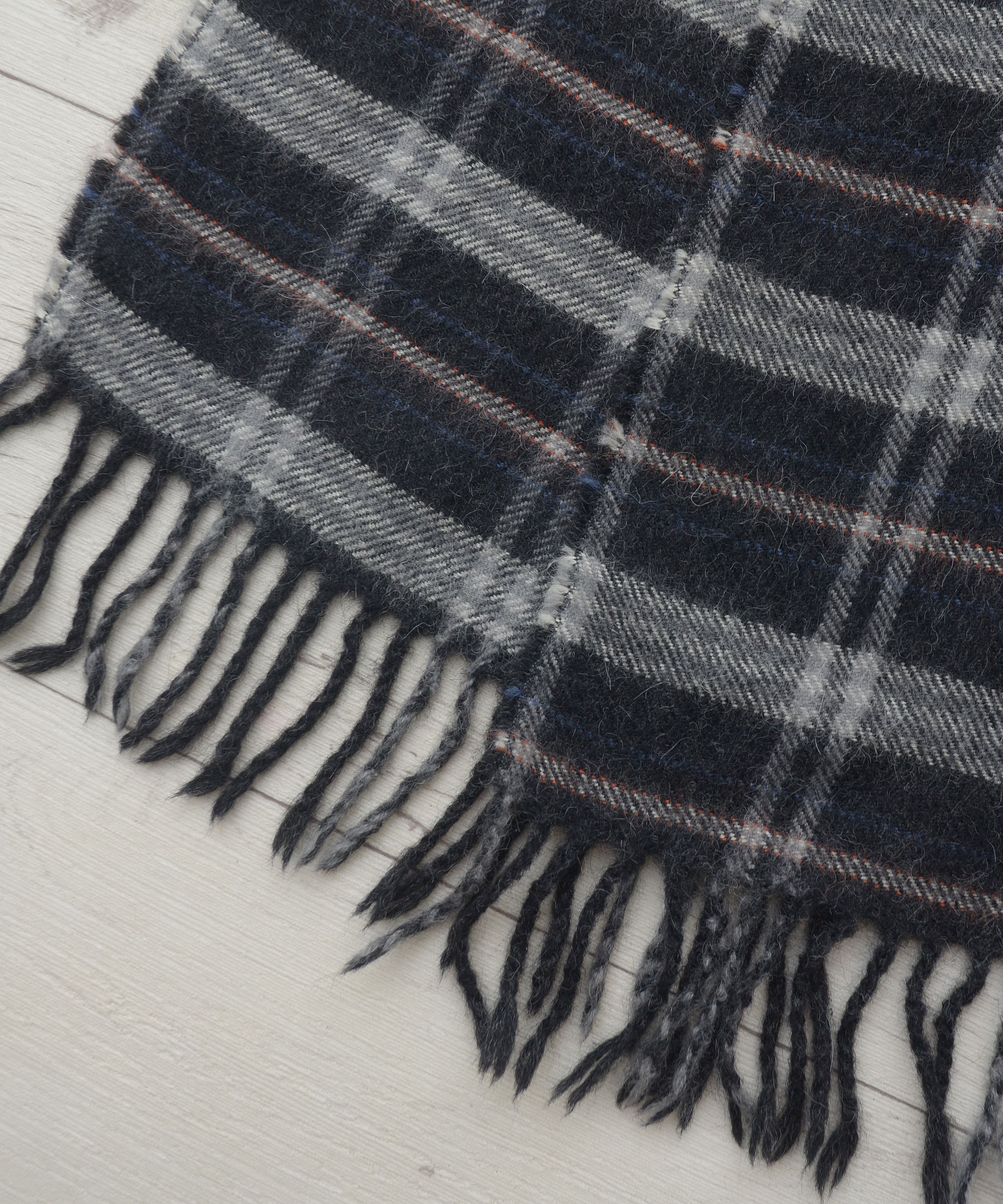 Hugo Boss Vintage Hugo Boss Scarf Muffler Wool Cashmere Size ONE SIZE - 6 Thumbnail