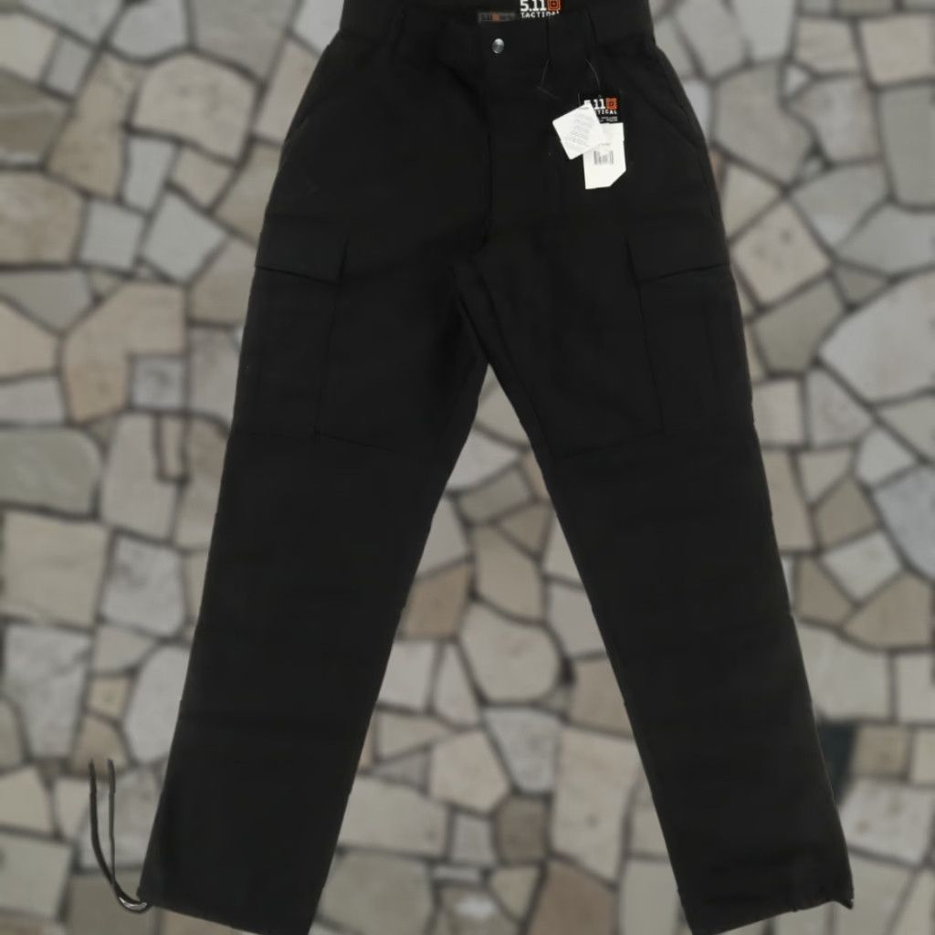 Vintage 5.11 Tactical Ripstop TDU Cargo Pants Black Men's ML Cargo Pants Regular Men ML Black Ripstop TDU 5.11 Tactical Ripstop Cargo Pants Mens ML Black Size US 31 - 1 Thumbnail