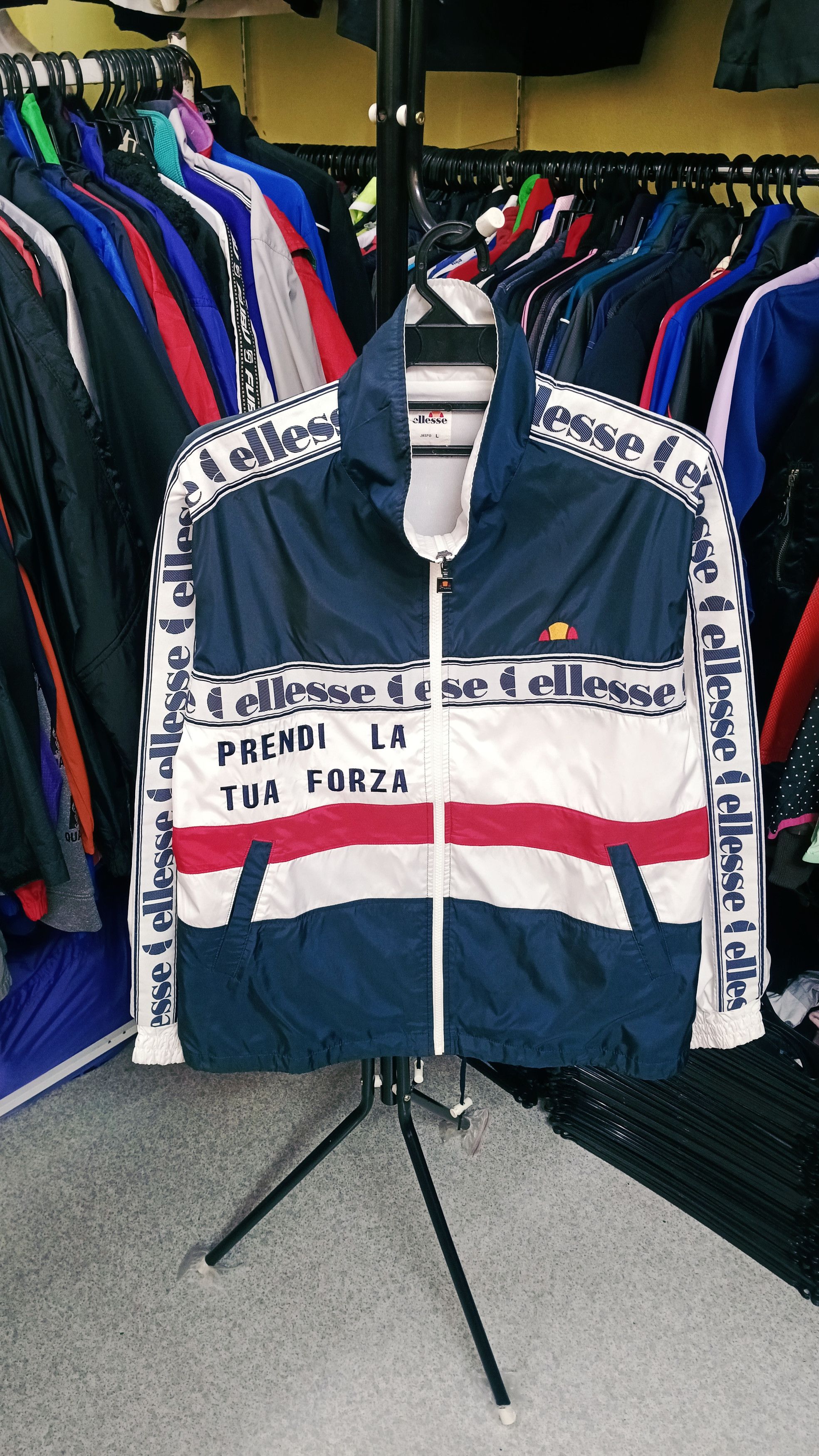 Ellesse Vintage Ellesse Side Tape Windbreaker Jacket Size US L / EU 52-54 / 3 - 1 Thumbnail