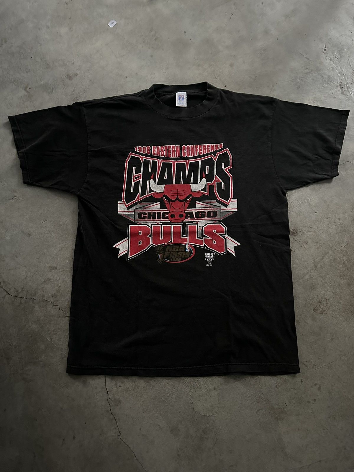 American Apparel × NBA × Vintage Bulk Deal (5pcs) Chicago Bulls Vintage Tshirts Size US XL / EU 56 / 4 - 21 Thumbnail
