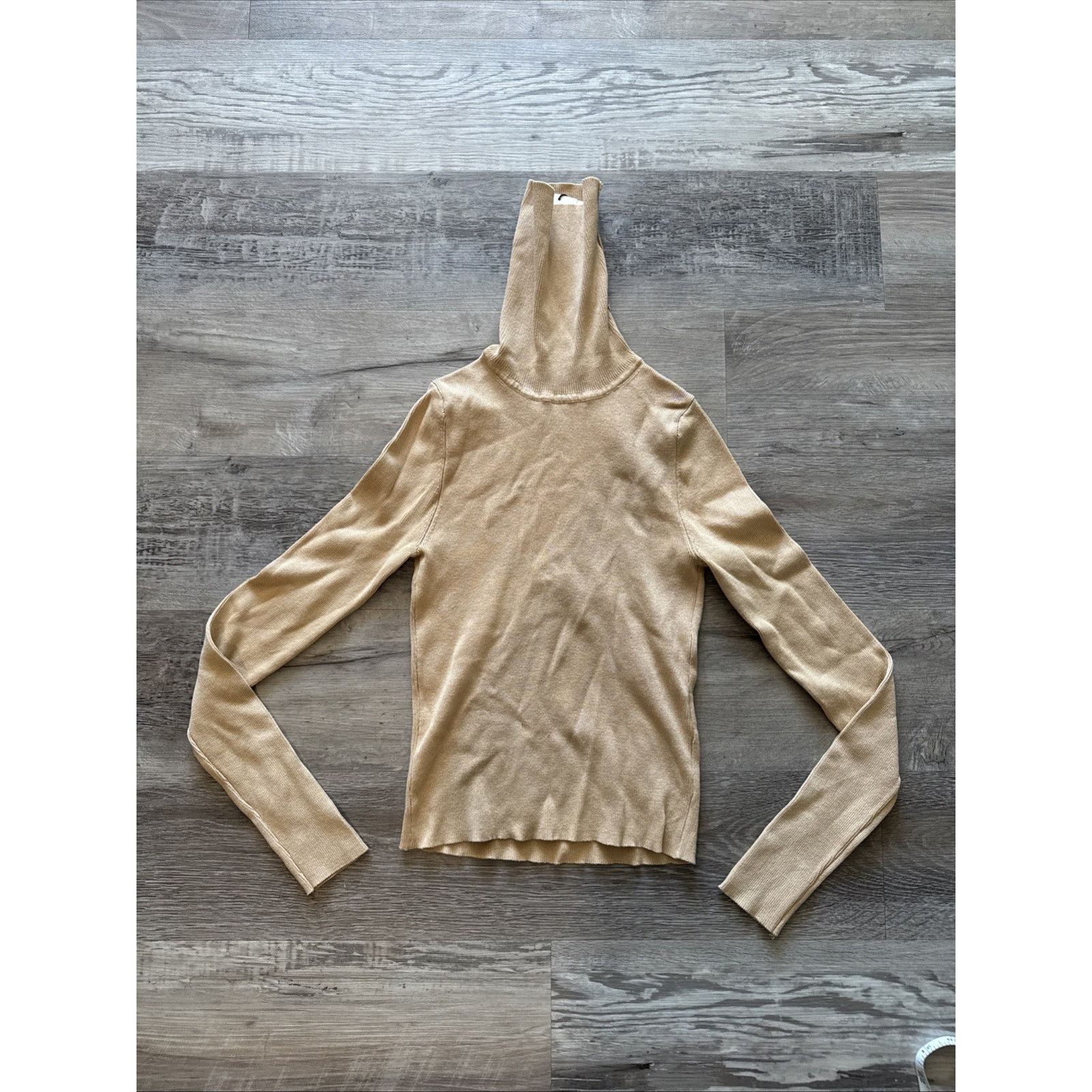 Zara Zara Women Cropped Turtleneck Long Sleeve Beige Top Size S Size S / US 4 / IT 40 - 1 Thumbnail
