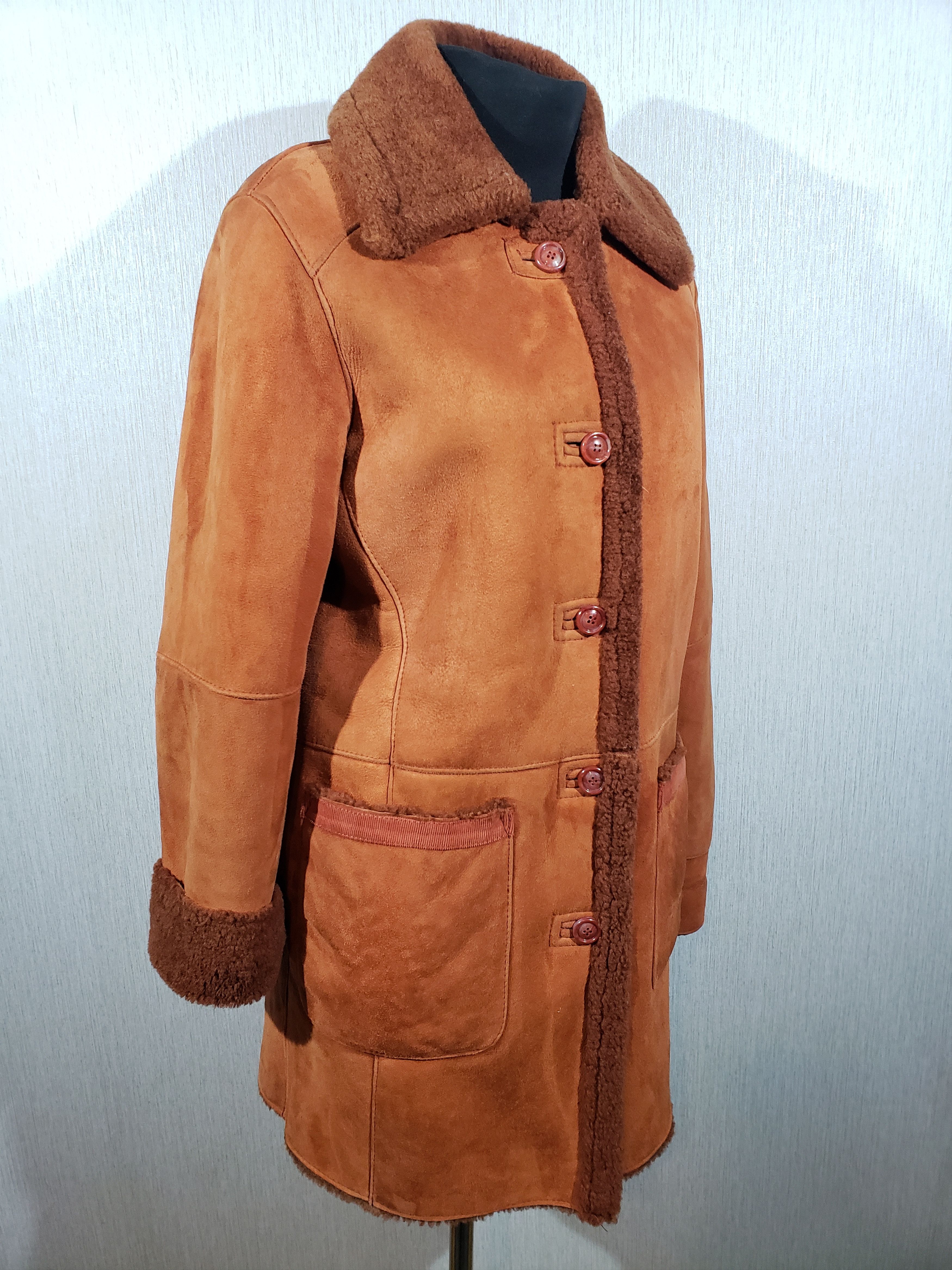 Other Wonderful women's warm sheepskin coat. Size L / US 10 / IT 46 - 3 Thumbnail