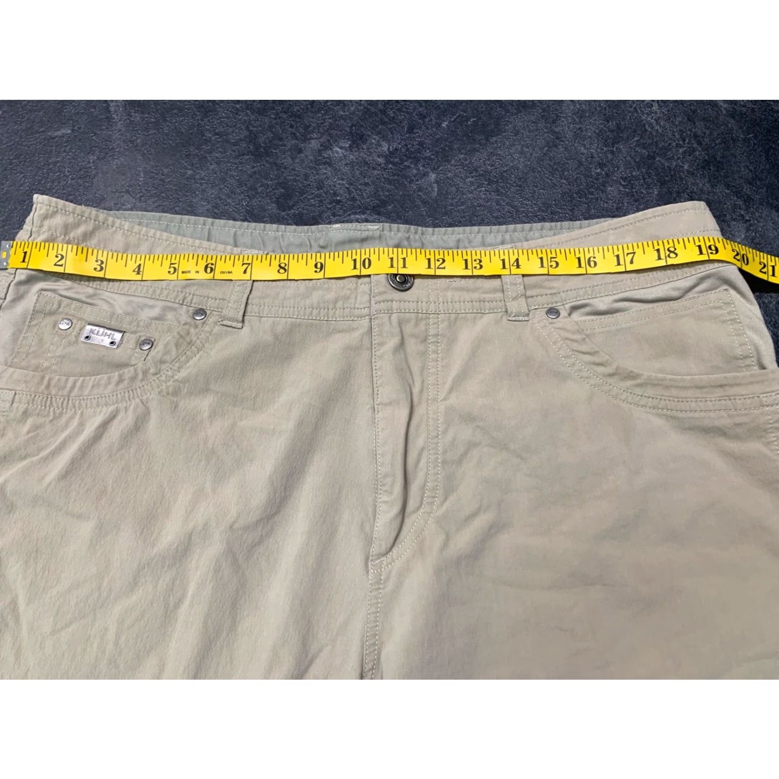 Vintage KUHL Cargo Shorts Men's Size 38 Beige Nylon Spandex Preowned Size US 38 / EU 54 - 6 Thumbnail