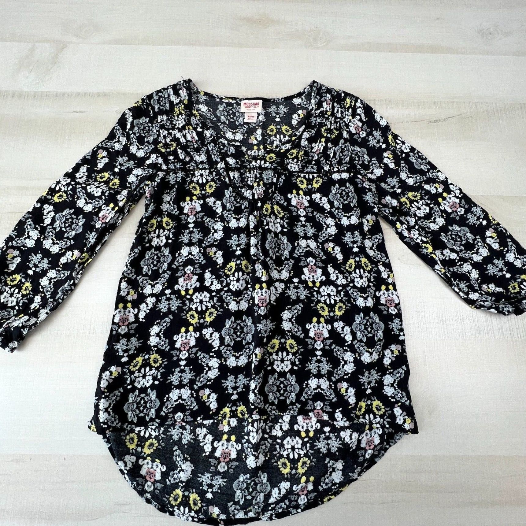 Mossimo Mossimo Women's XS Black Floral Peasant Blouse 3/4 Sleeves Top Size XS / US 0-2 / IT 36-38 - 2 Thumbnail