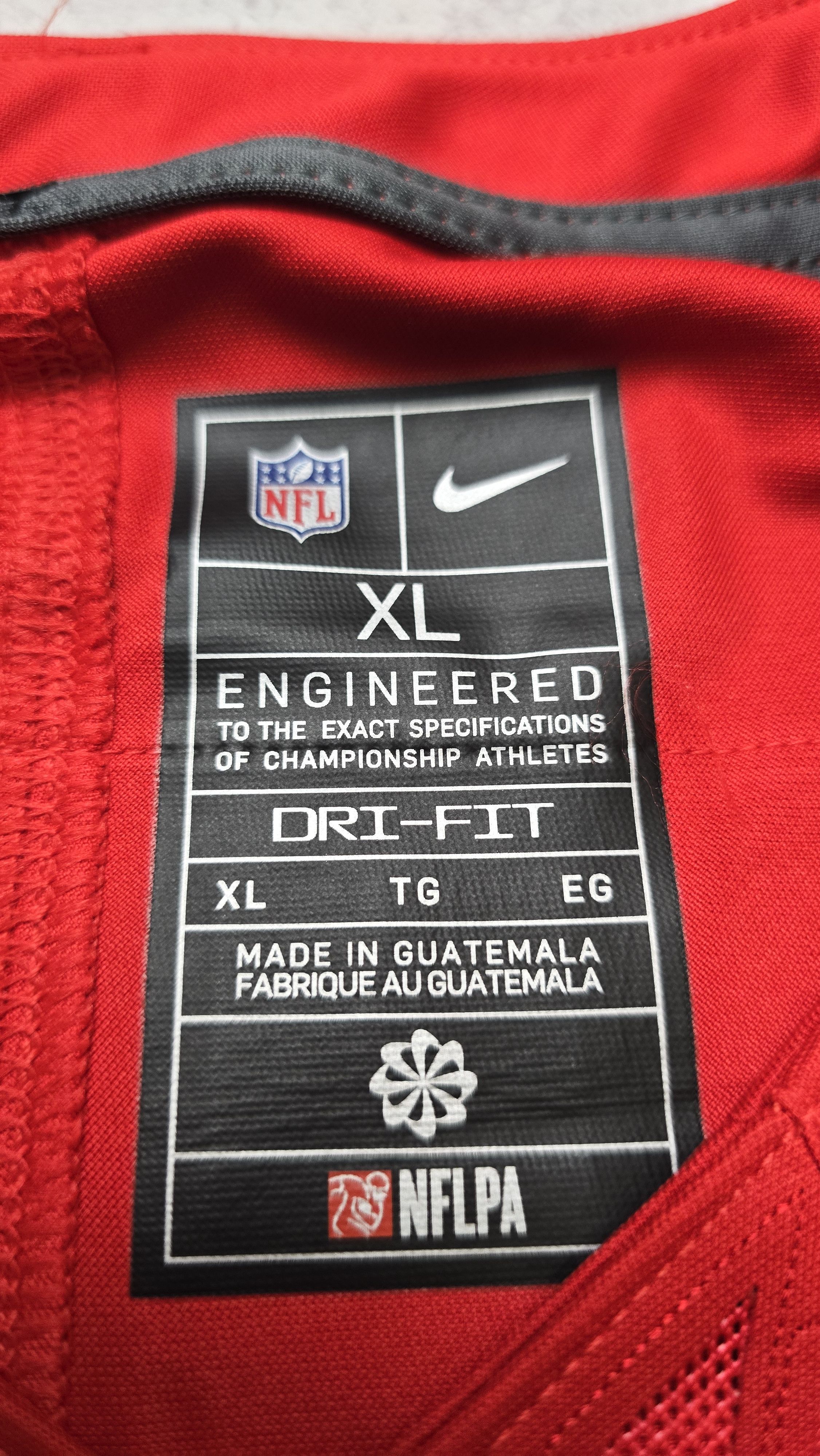 Nike Mahomes #15 Kansas City Chiefs Vapor FUSE Limited Jersey Size US XL / EU 56 / 4 - 19 Thumbnail