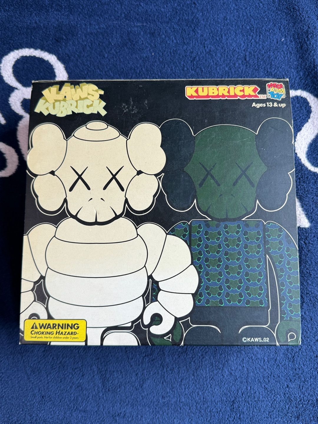 Medicom KAWS Kubrick – Bus Stop #1 – Figurines Neuves / Boîte Usée
