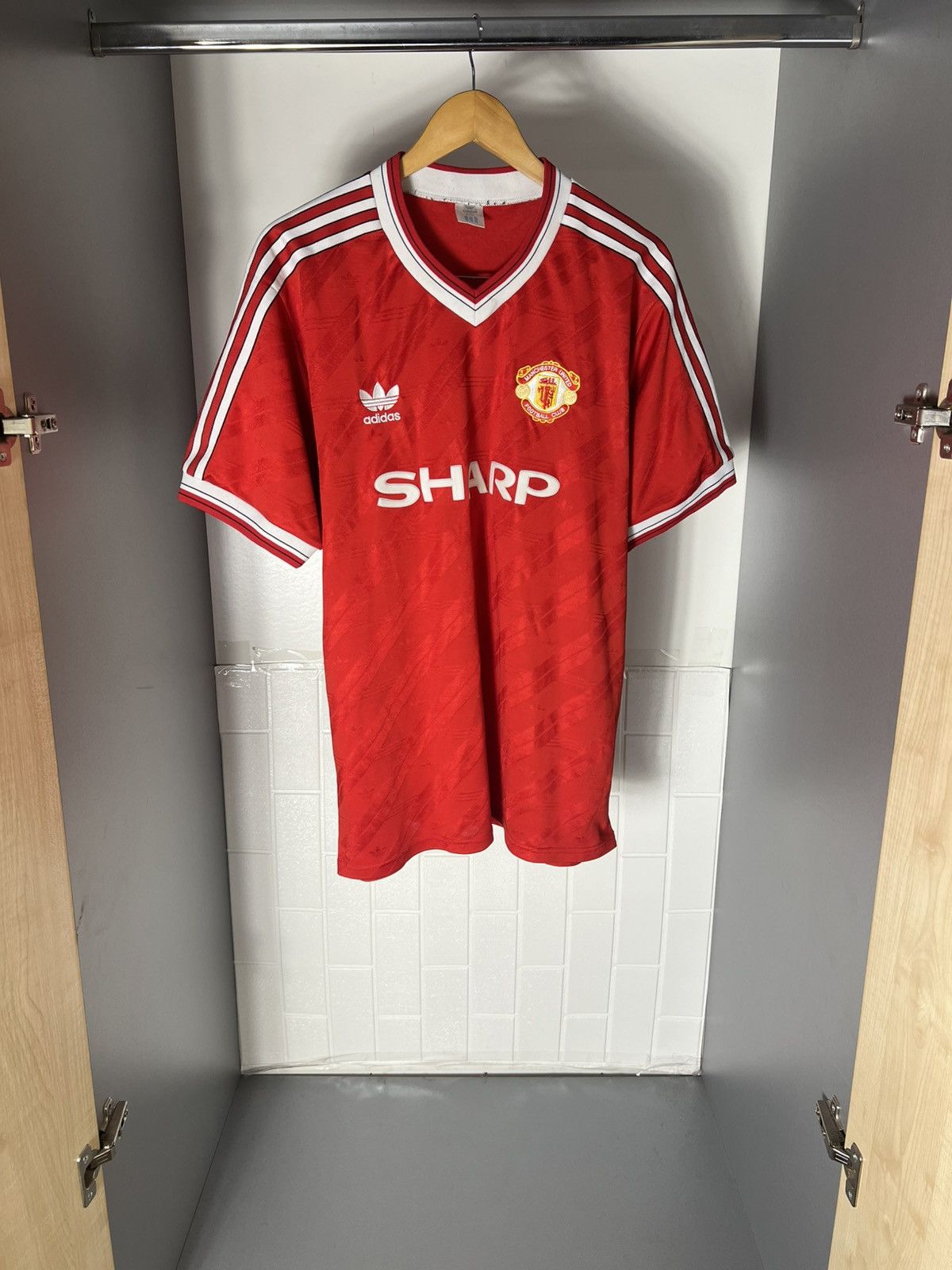 Vintage VERY RARE ADIDAS FC MANCHESTER UNITED ENGLAND SOCCER JERSEY Size US XXL / EU 58 / 5 - 2 Thumbnail