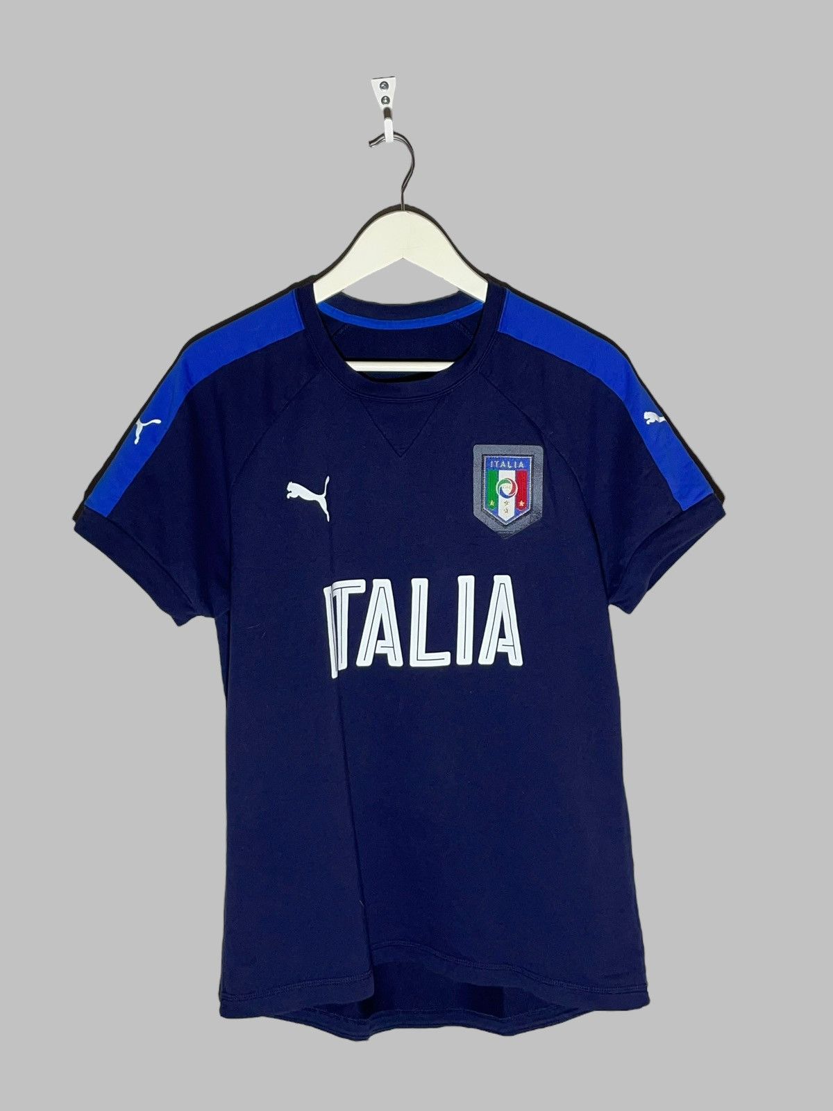 Puma National Team Italy Training Reflective Logo Puma Vintage Size US L / EU 52-54 / 3 - 1 Thumbnail