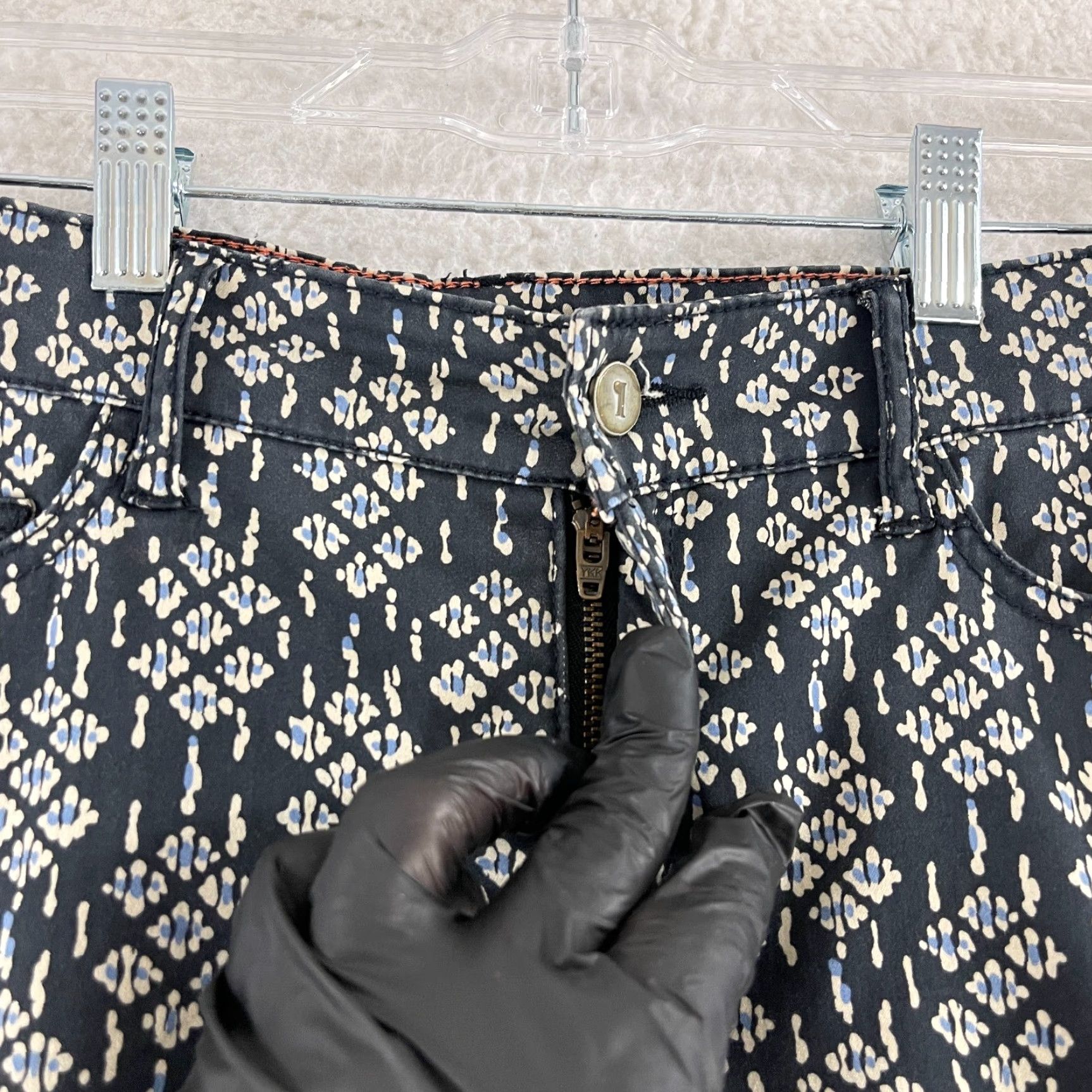Anthropologie Anthropologie Pilcro Black Serif Fit Ankle Zip Pants Womens Mid-Rise 28 Geometric Pattern Cotton Modal Spandex Regular Leg Skinny Inseam 28" Brown? Size 28" / US 6 / IT 42 - 5 Thumbnail