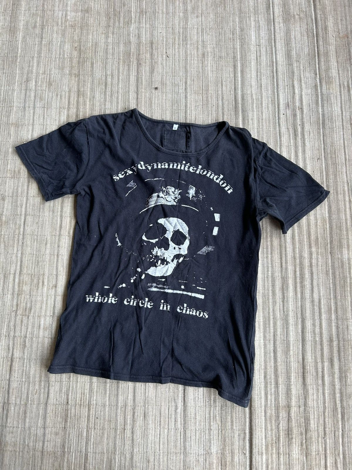 Japanese Brand Vintage SEXY DYNAMITE LONDON Punk while circle in chaos Size US M / EU 48-50 / 2 - 2 Thumbnail