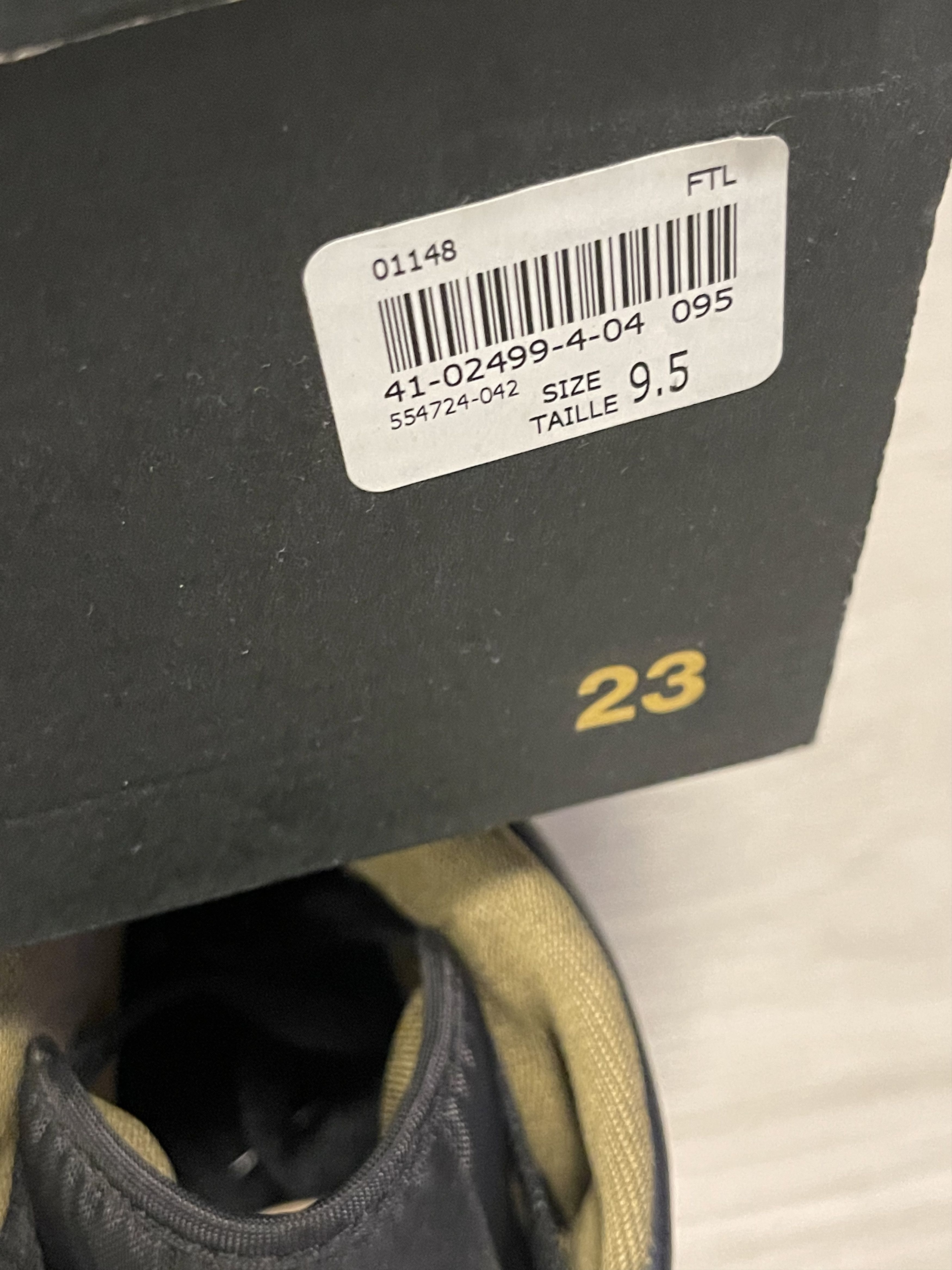 Jordan Brand Air Jordan 1 Mid “ Metallic Black “ Size US 9.5 / EU 42-43 - 4 Thumbnail