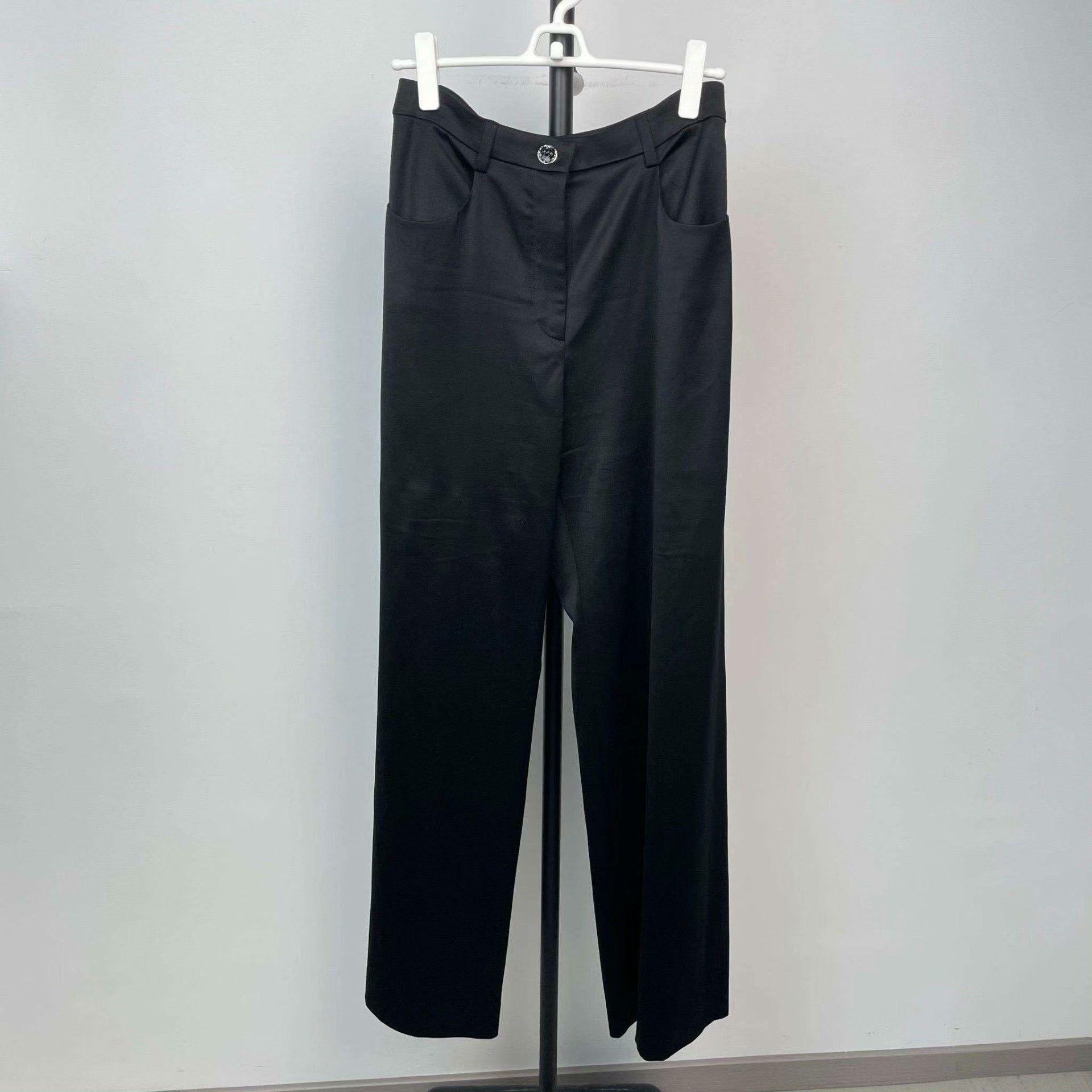 Chanel Chanel Casual Black Pants 38 Women Size 38" / US 16 / IT 52 - 1 Thumbnail