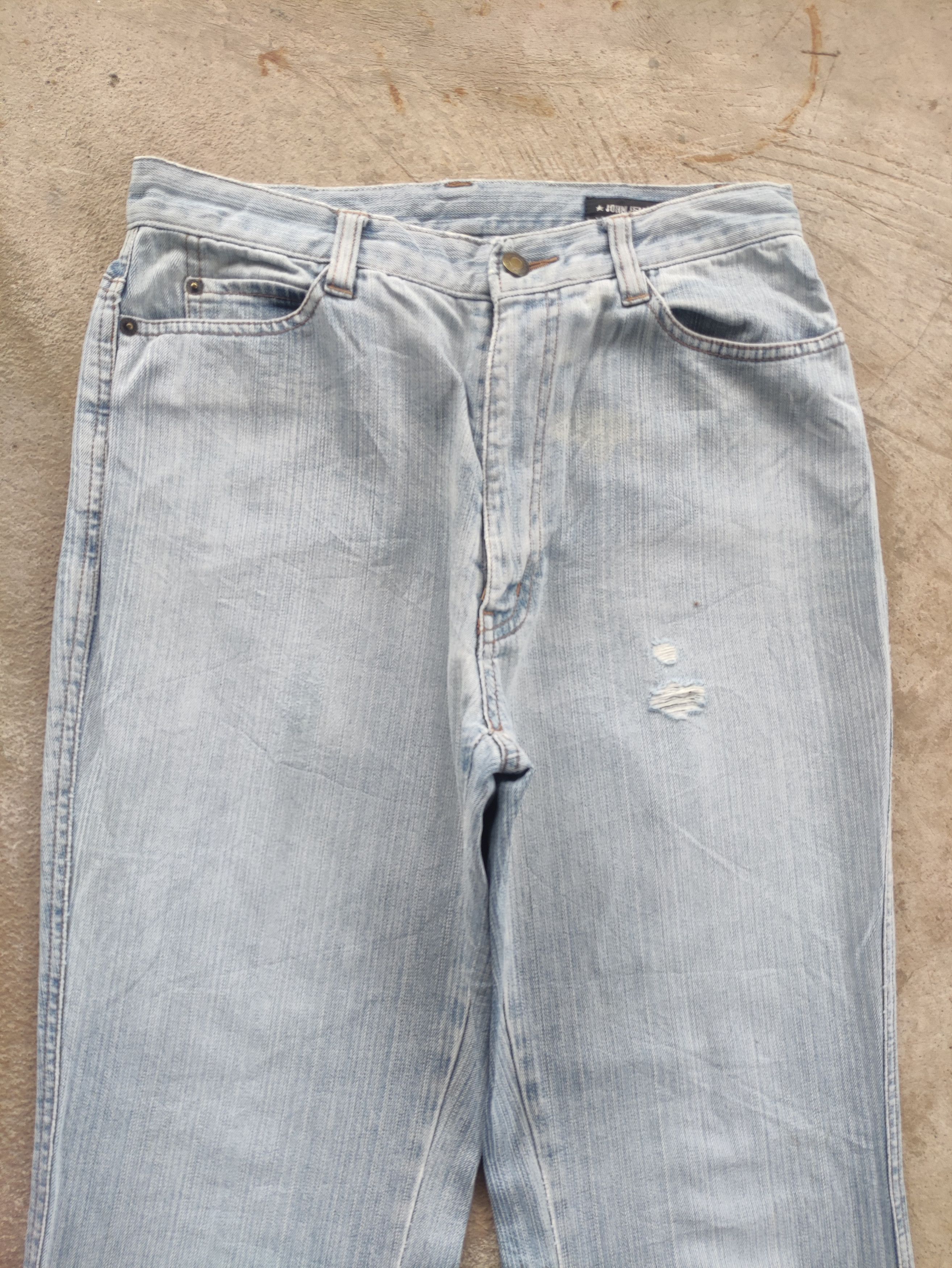 Japanese Brand Vintage Japanese Flare Denim Distressed Faded Denim Size US 30 / EU 46 - 3 Thumbnail
